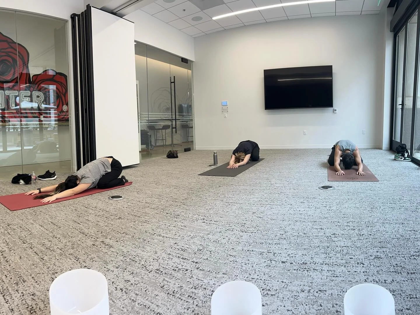 Yoga 🧘🏻&zwj;♀️, smoothies 🍵 and plants 🪴. It was a perfect #workplacewellnessWednesday