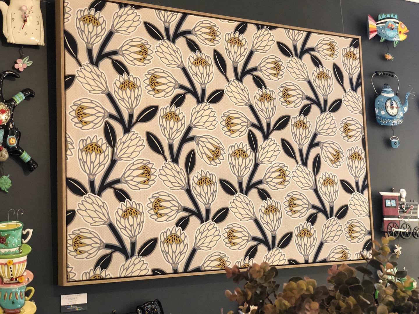 Inspired by Africa and designed in South Africa, this fabric was destined to be artwork. Now framed, this artwork is ready to find it&rsquo;s new home. 

#alburypictureframers #alburywodonga #alburyframing