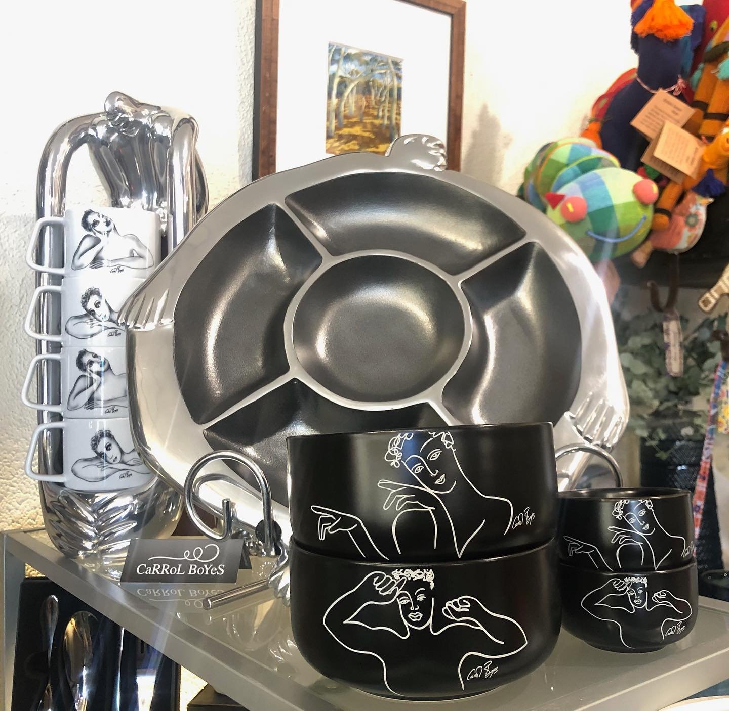 Serve up only the good stuff this Mothers Day with Carrol Boyes functional art. Fit for any table, loved by every mum. 

#alburypictureframers #alburywodonga #alburyframing #alburyframer #alburygiftstore #amplane #alburygifts #ontheborder #carrolboye