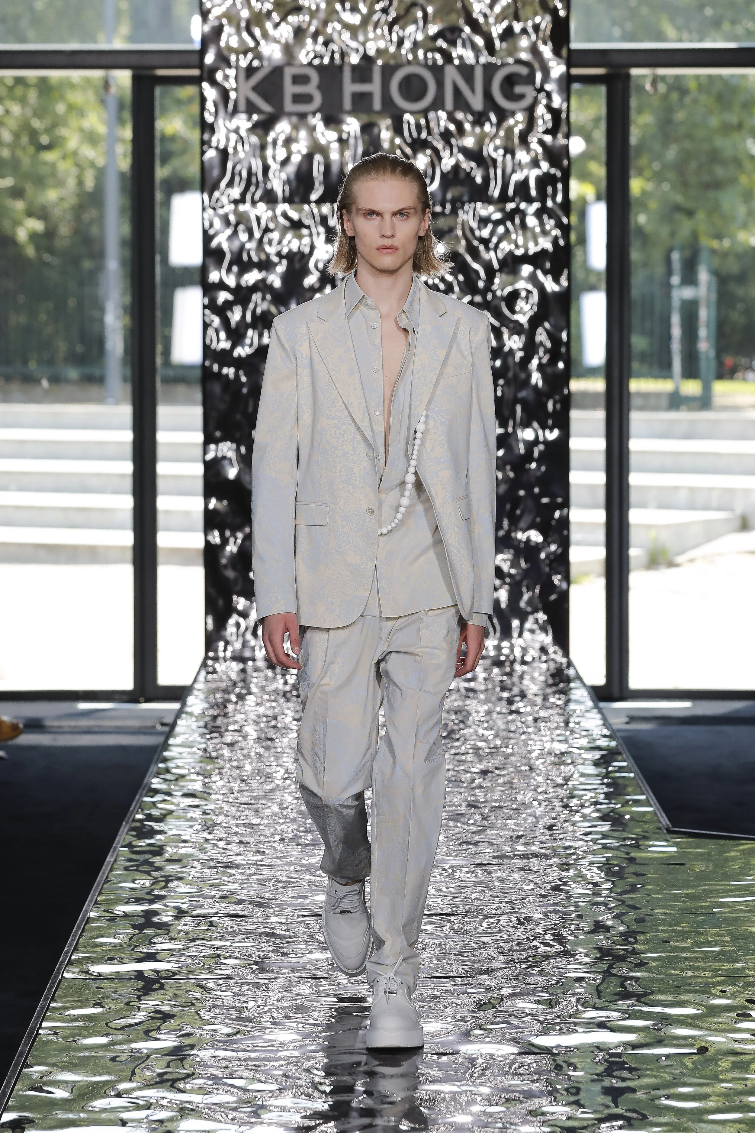 KB HONG SS 24_LOOK 37.jpg