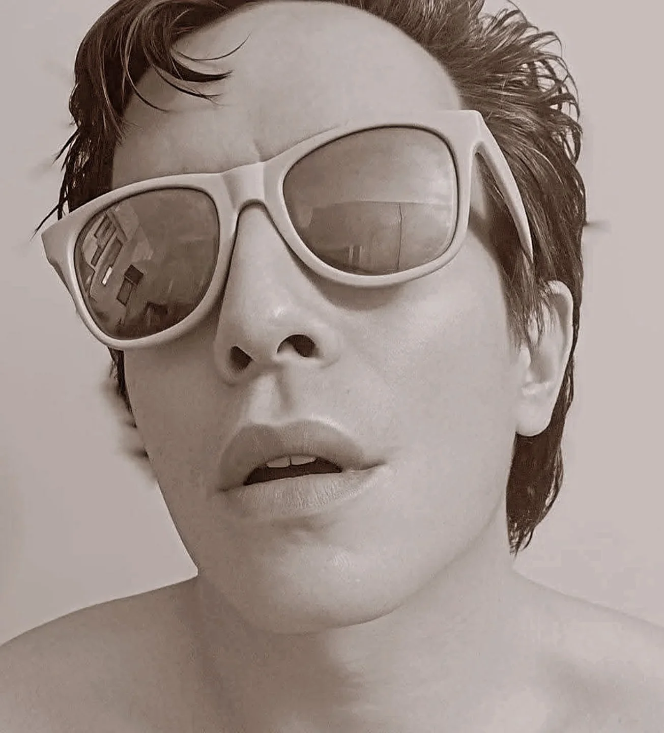 EXCLUSIVE INTERVIEW: LORENZO SABATINI, VISIONARY STYLIST AND ANDROGYNOUS MUSICIAN