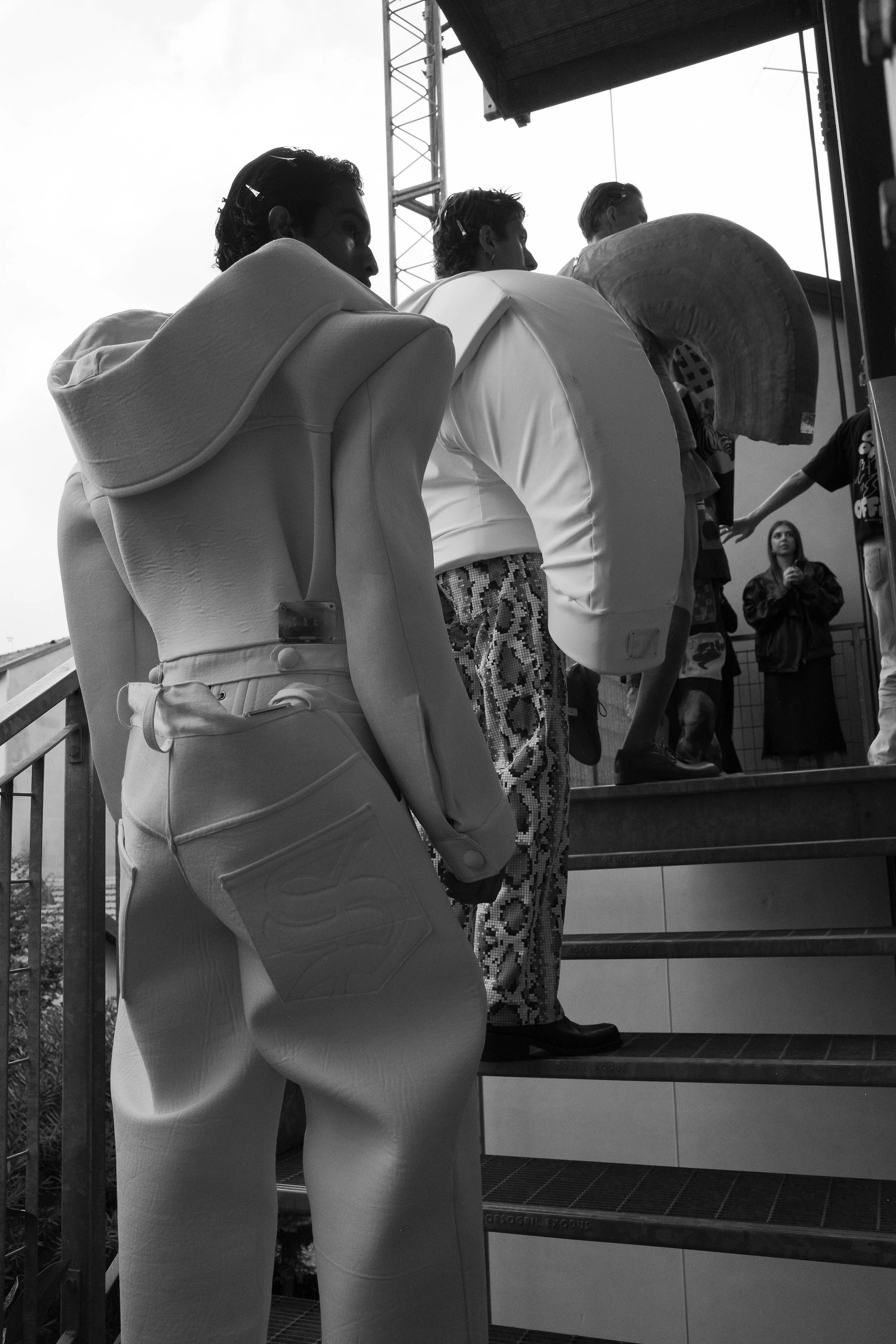 UNSTAGE – IED FASHION SHOW CON LA PERFORMANCE DI SCARLETT ROUGE