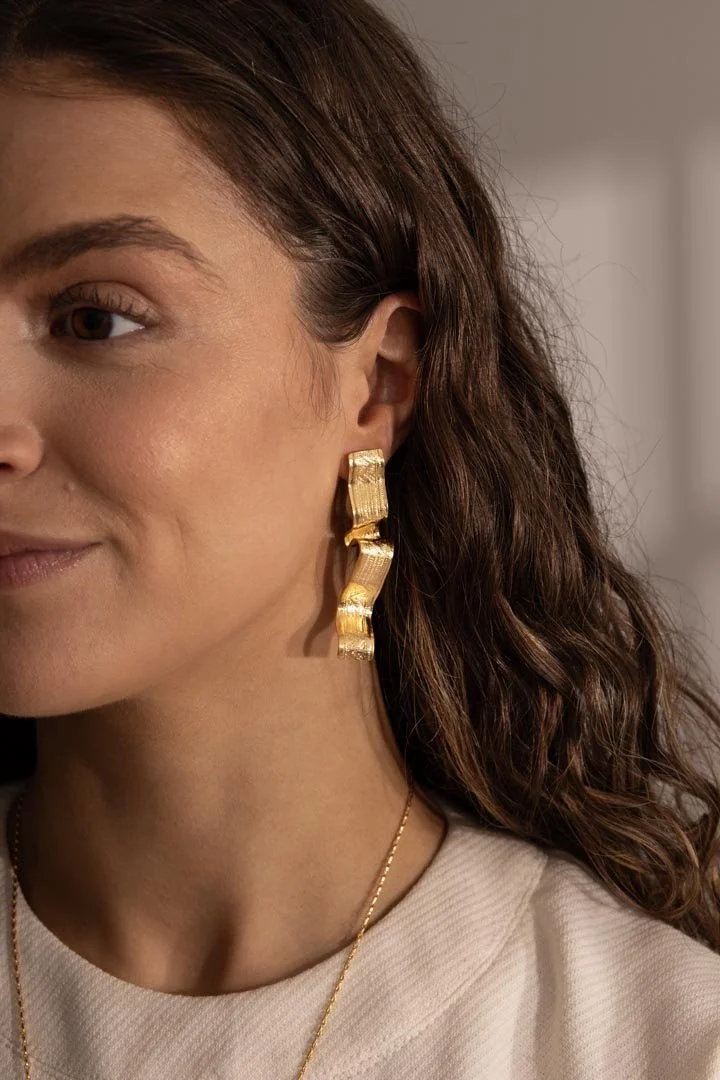 How to Wear Statement Earrings