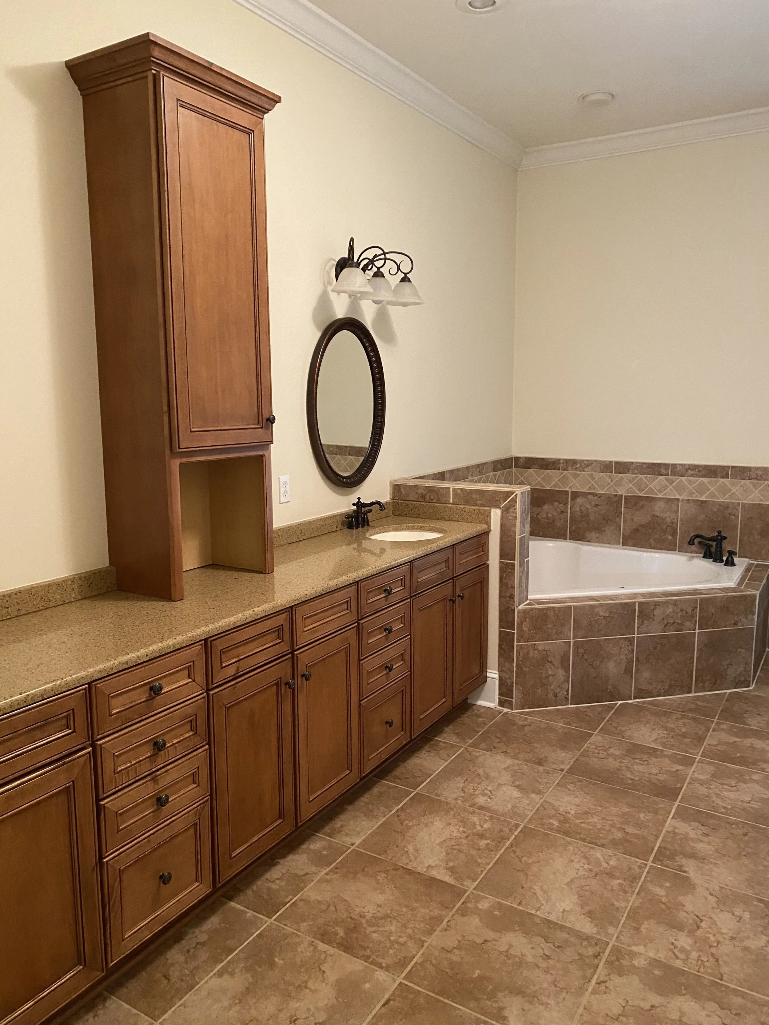 Jennifer Taylor Design.Bathroom.BEFORE.jpg