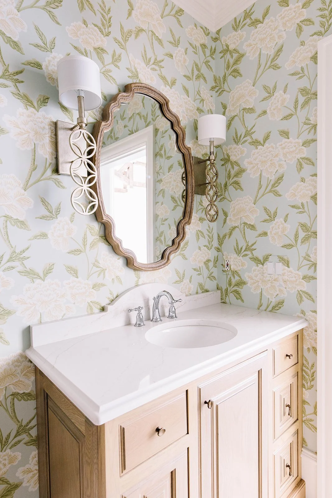 Jennifer Taylor Design.Statement Wallpaper 2.jpg