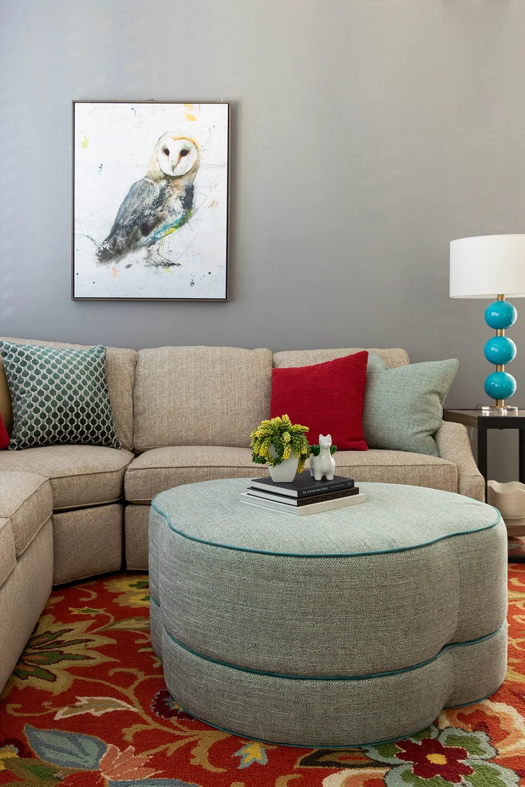 Sectional Sitting Room with Ottoman