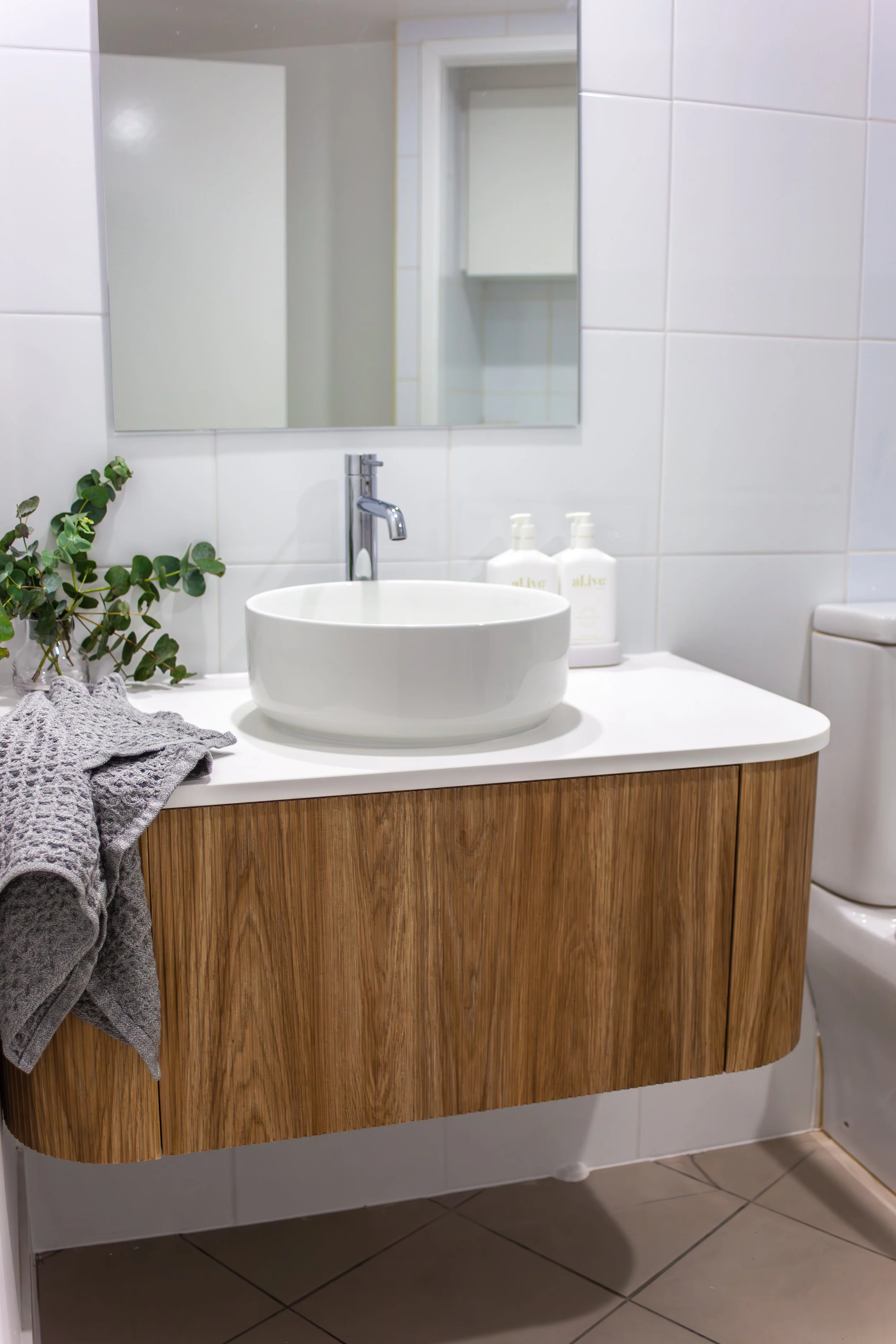 Floating timber vanity at Ann Street, Fortitude Valley