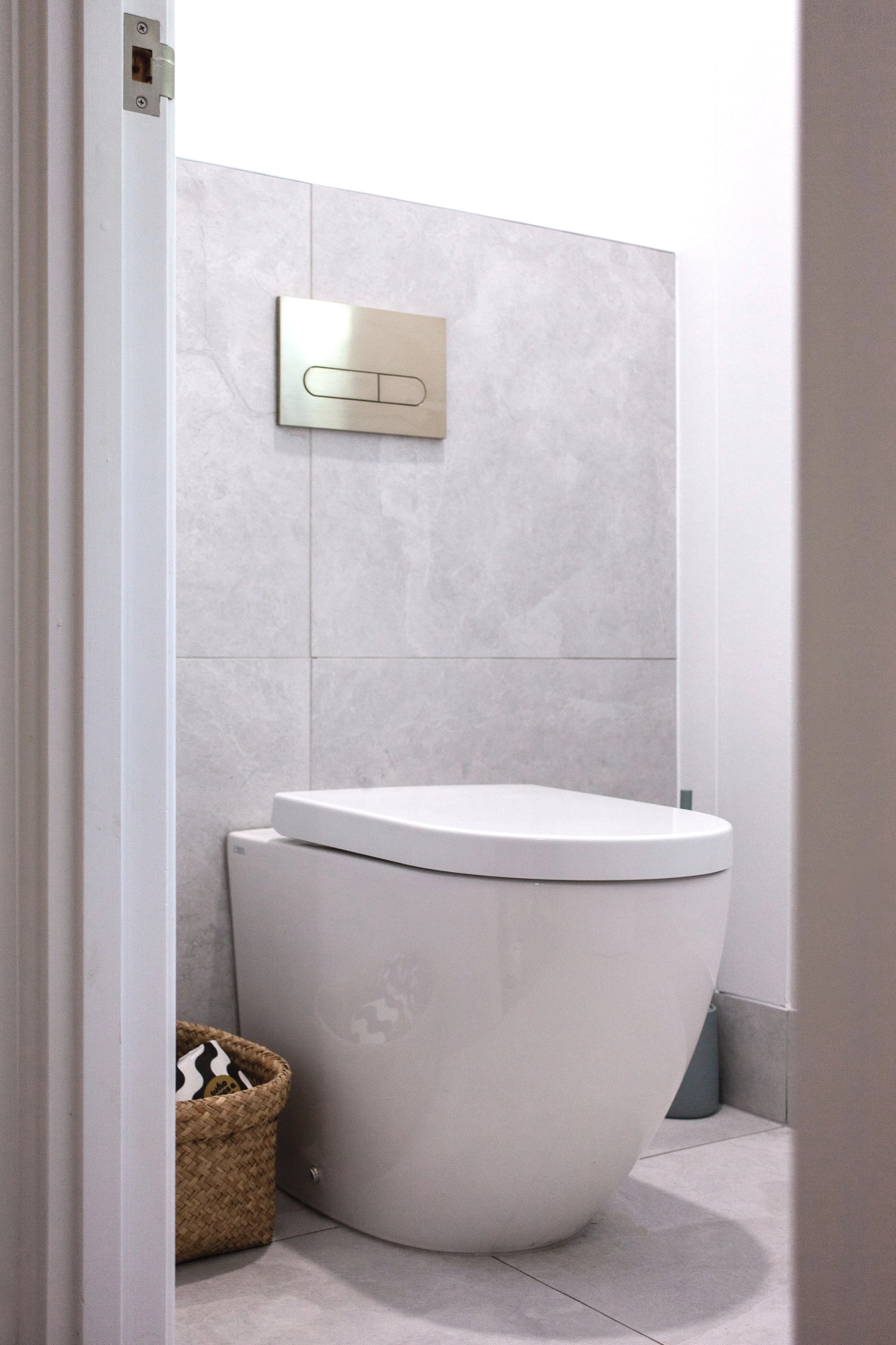 Powder room at Harwood Street, Bardon
