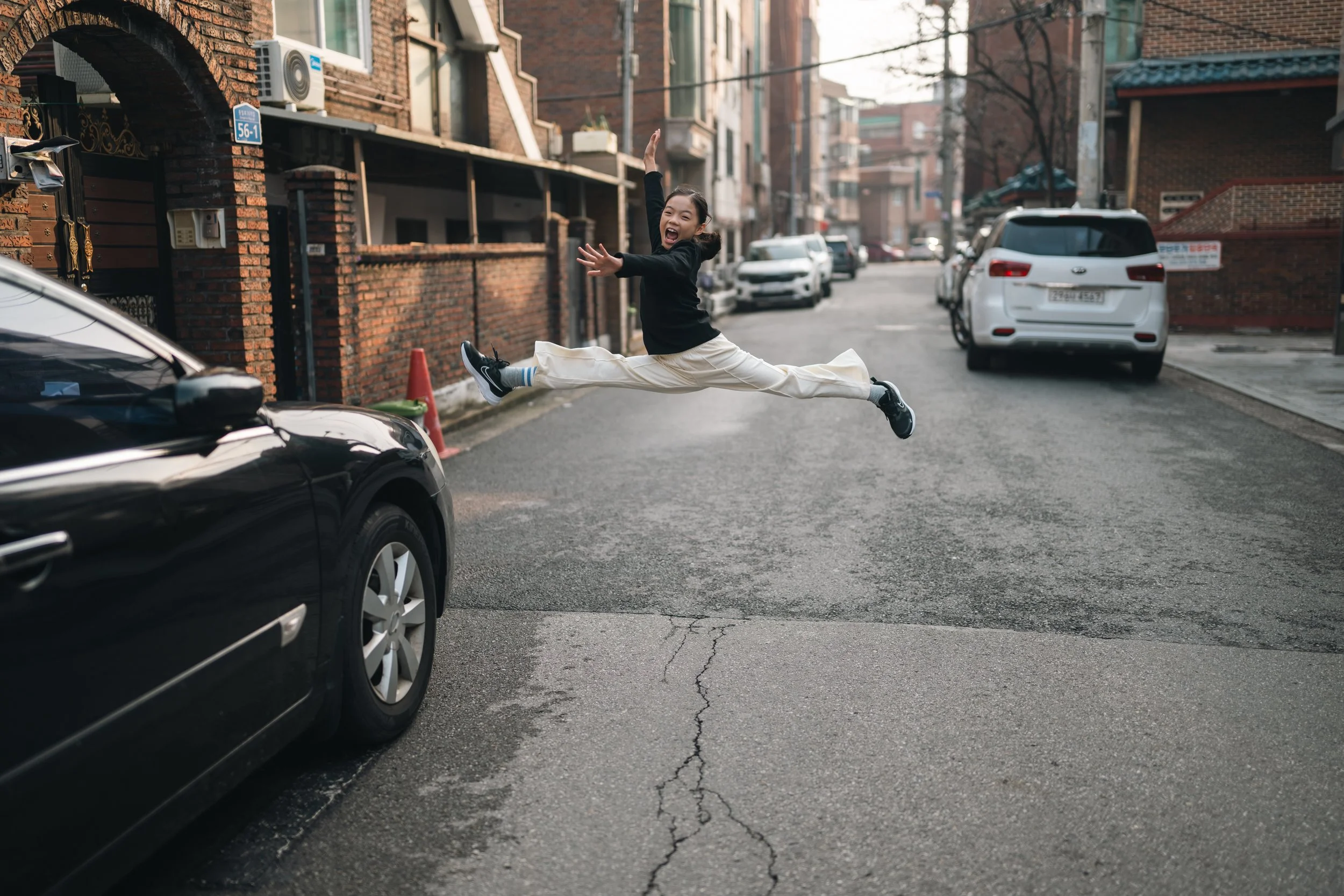 01 Kayla posing at halmoni's house 12.jpeg