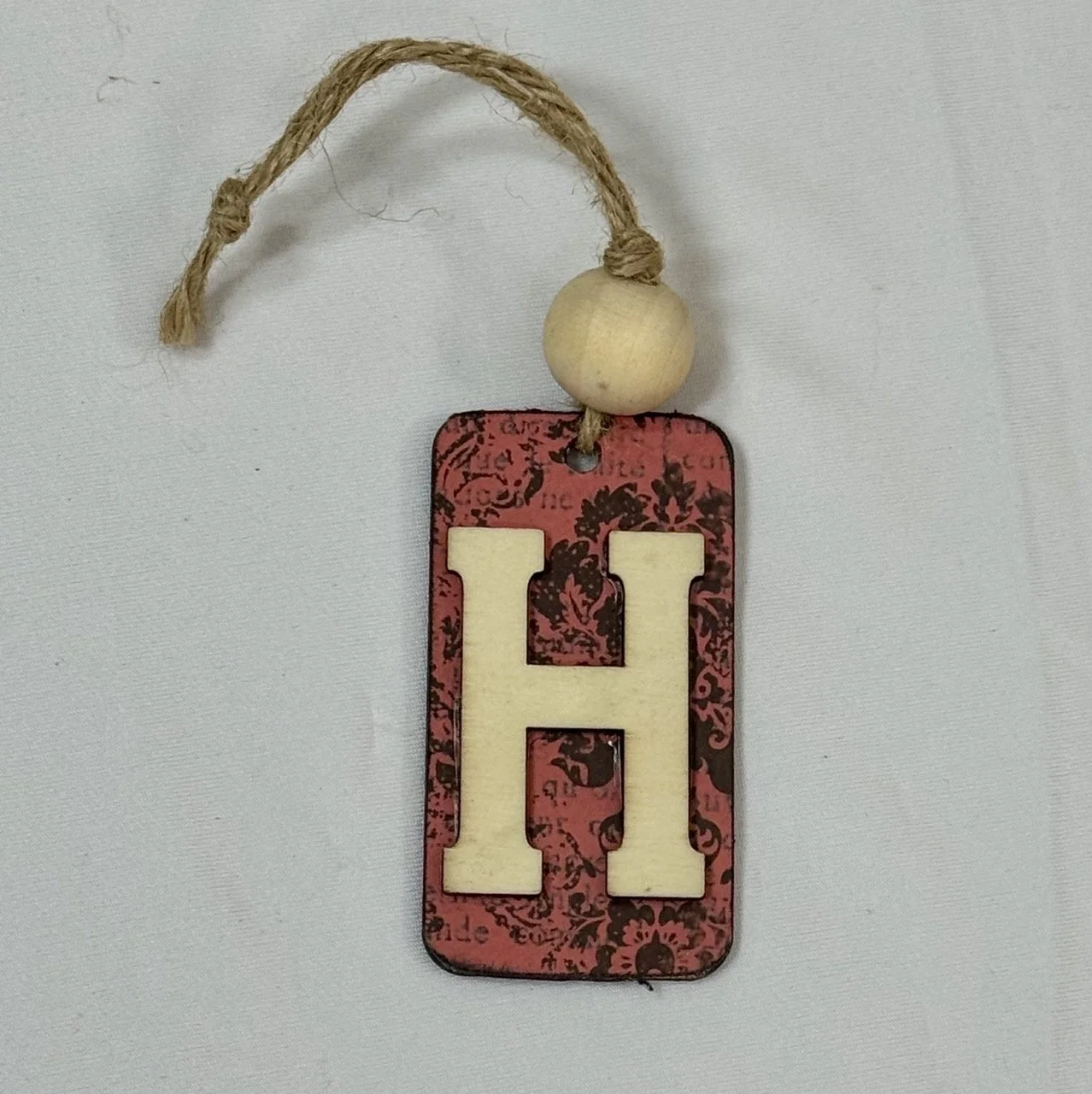 Monogram Gift Tag: H (abstract red)