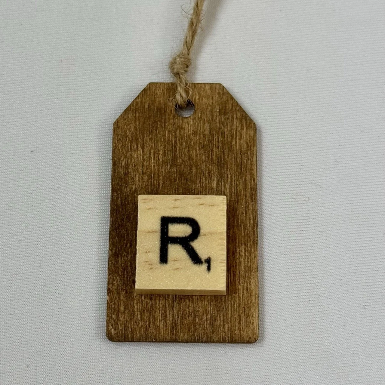 Monogram Gift Tag: R (scrabble mini)