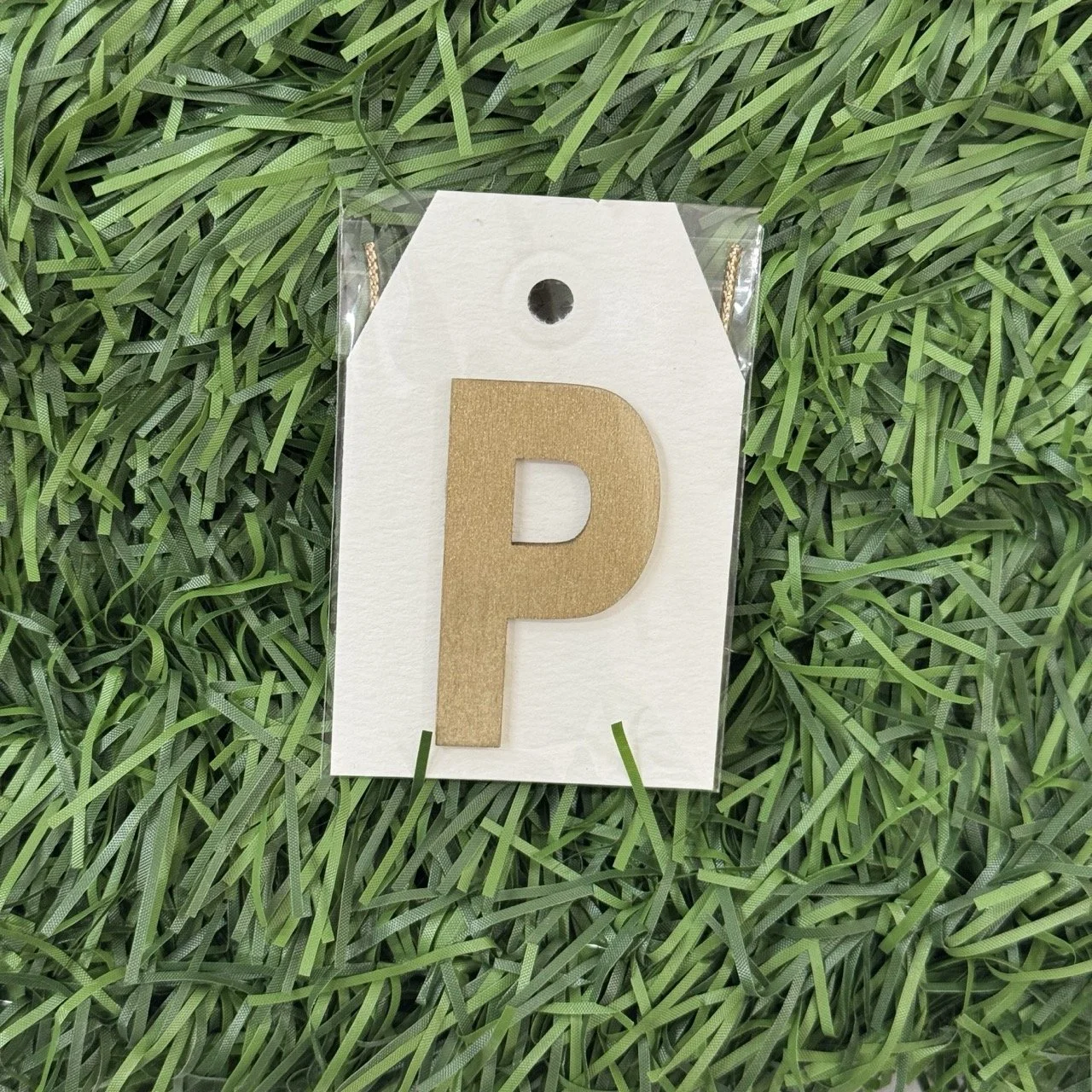 Monogram Gift Tag: P (white-gold lux)