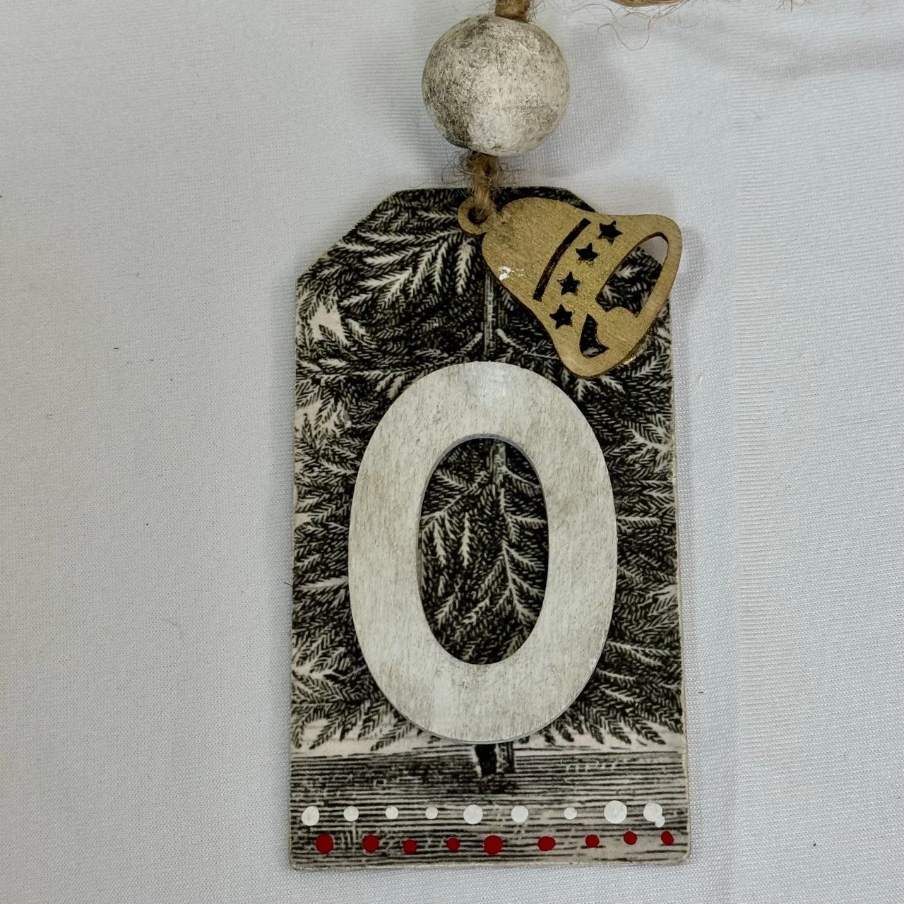 Monogram Gift Tag: O (festive)