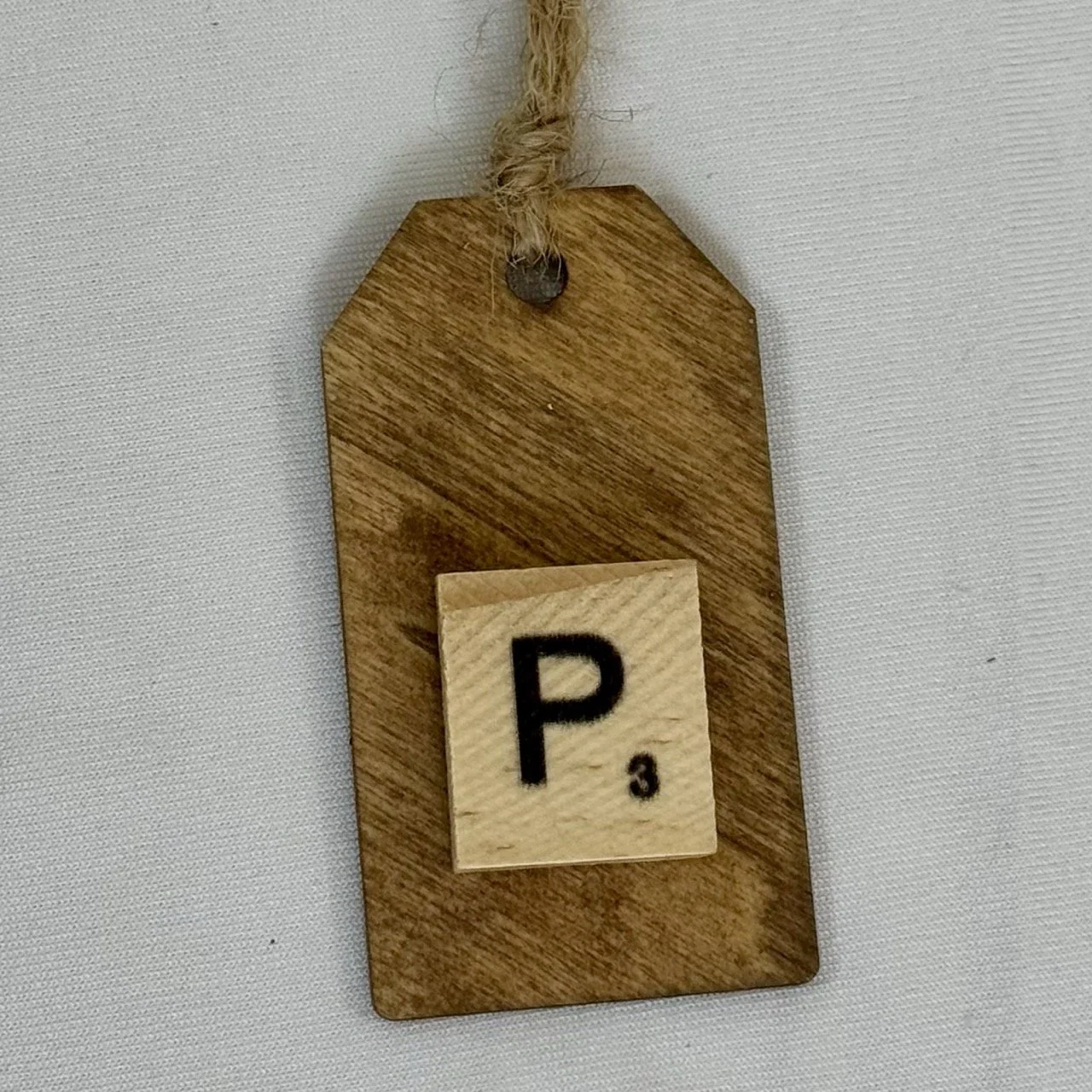 Monogram Gift Tag: P (scrabble mini)