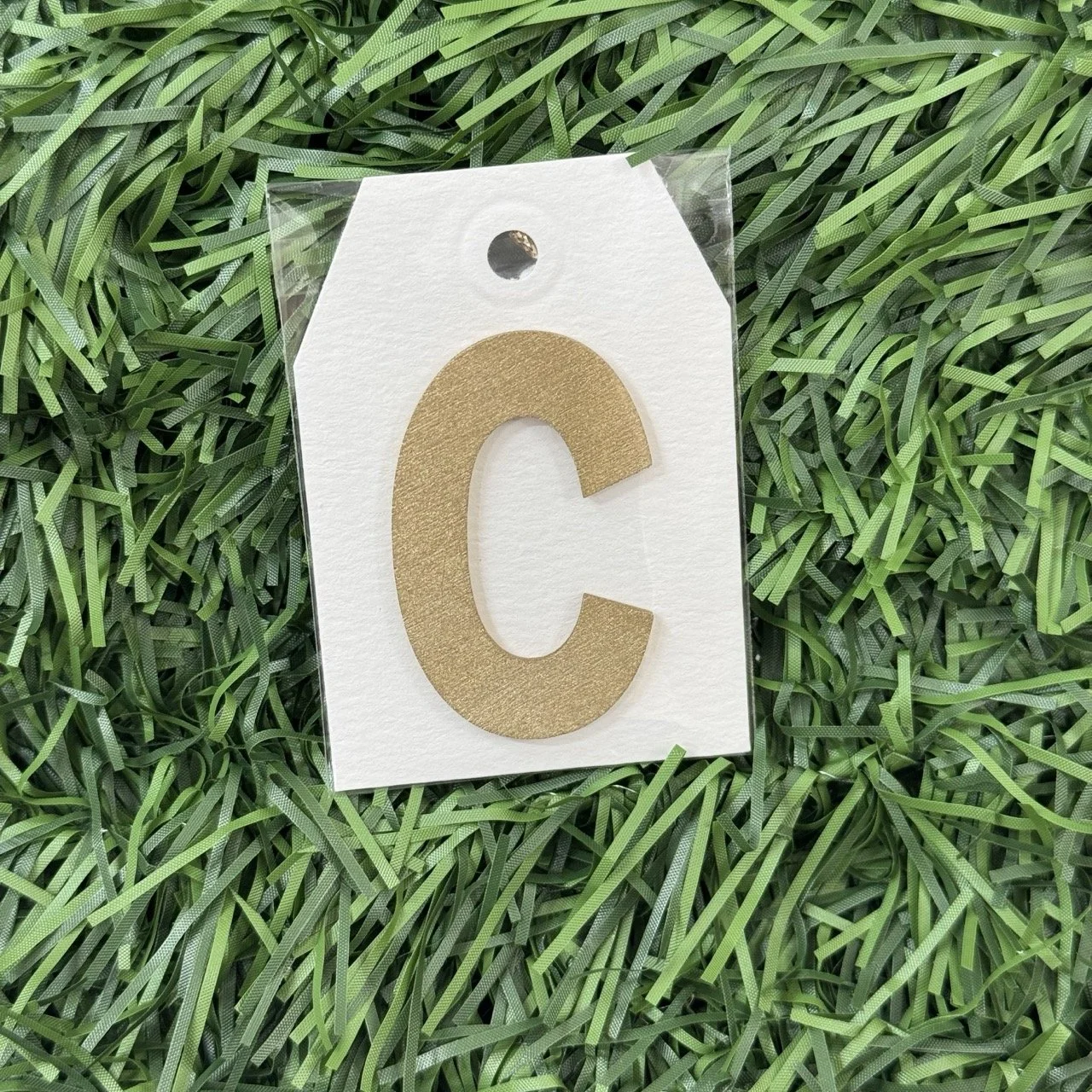 Monogram Gift Tag: C (white-gold lux)