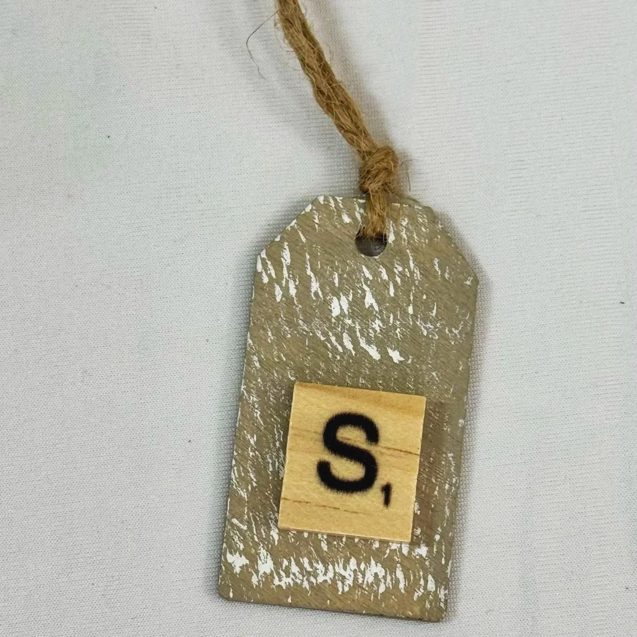 Monogram Gift Tag: S (scrabble mini - taupe)