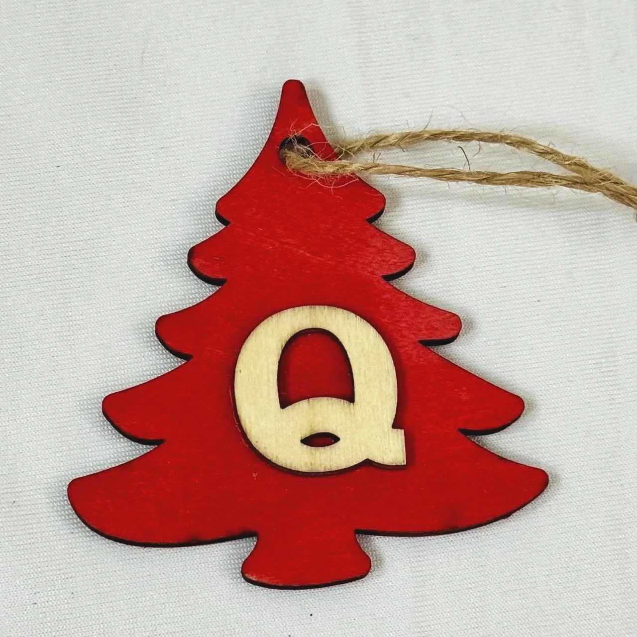 Monogram Gift Tag: Q (tree red mini)