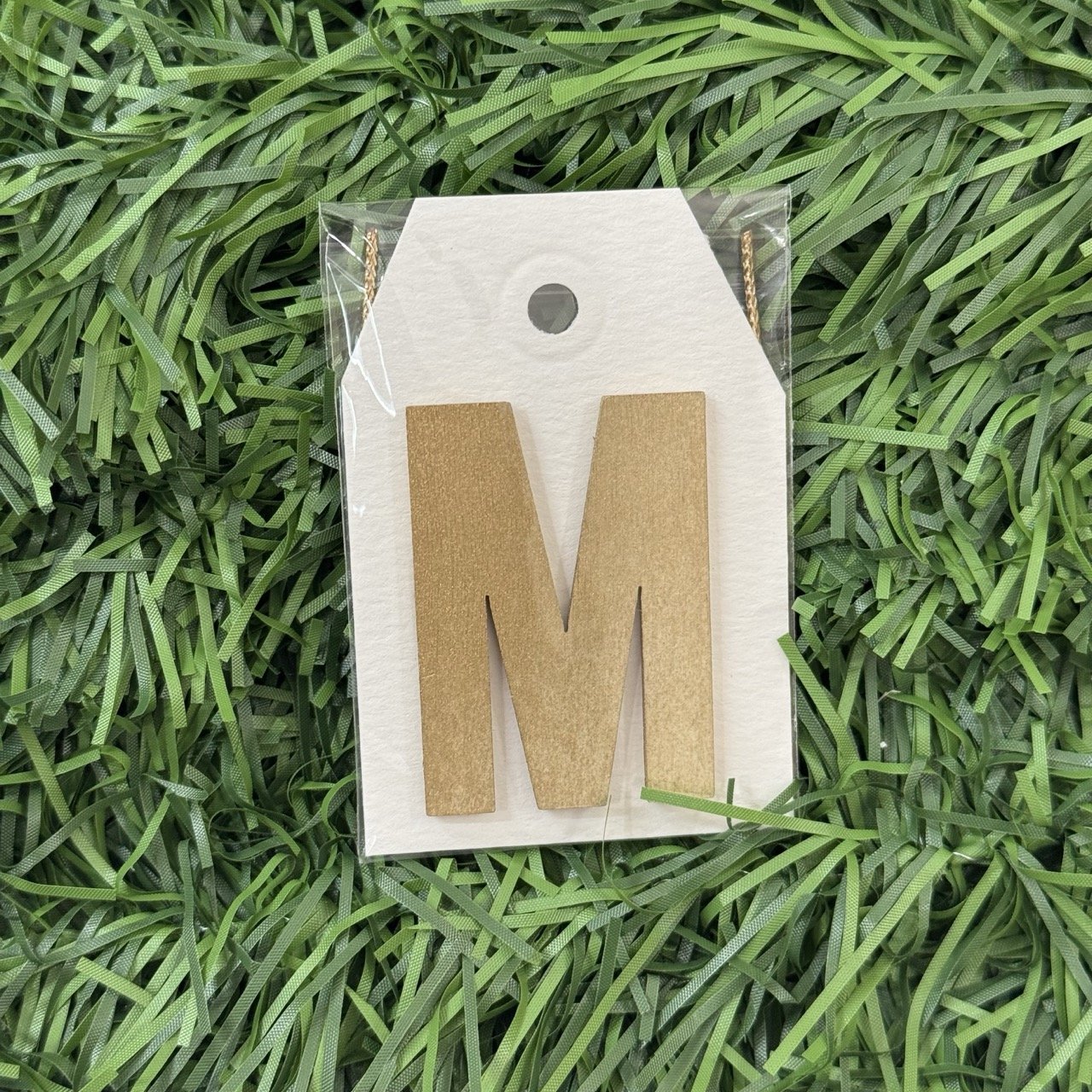 Monogram Gift Tag: M (white-gold lux)