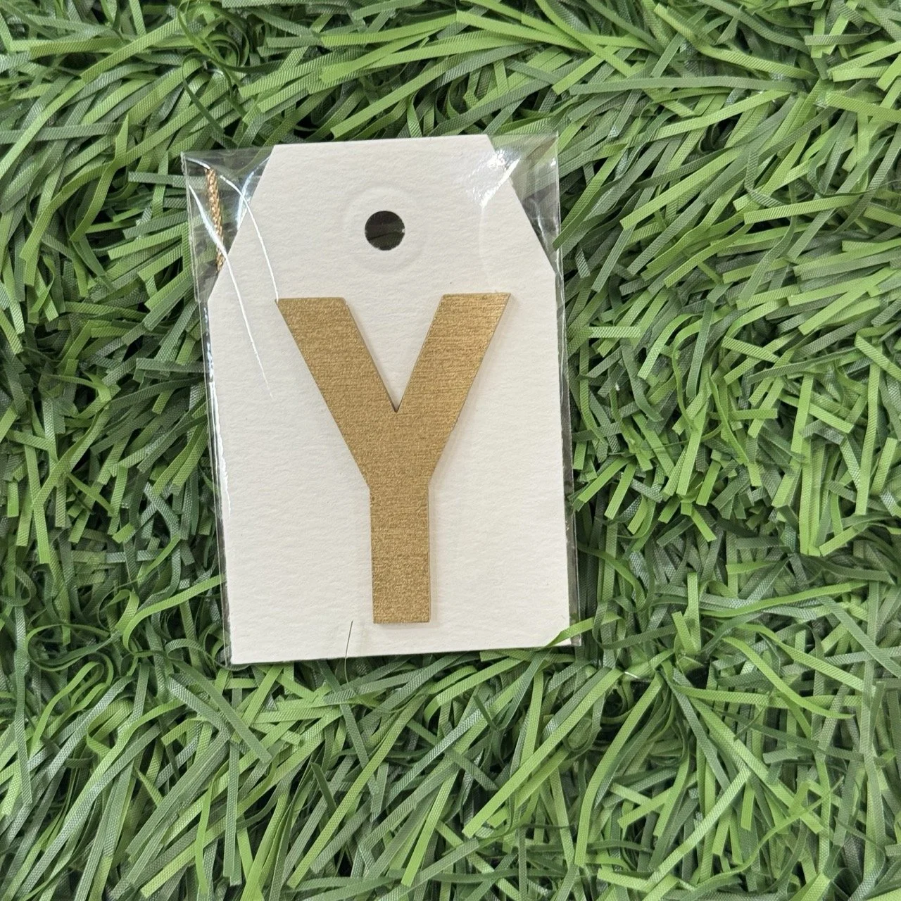 Monogram Gift Tag:  Y (white-gold lux)