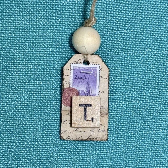 Monogram Gift Tag: T