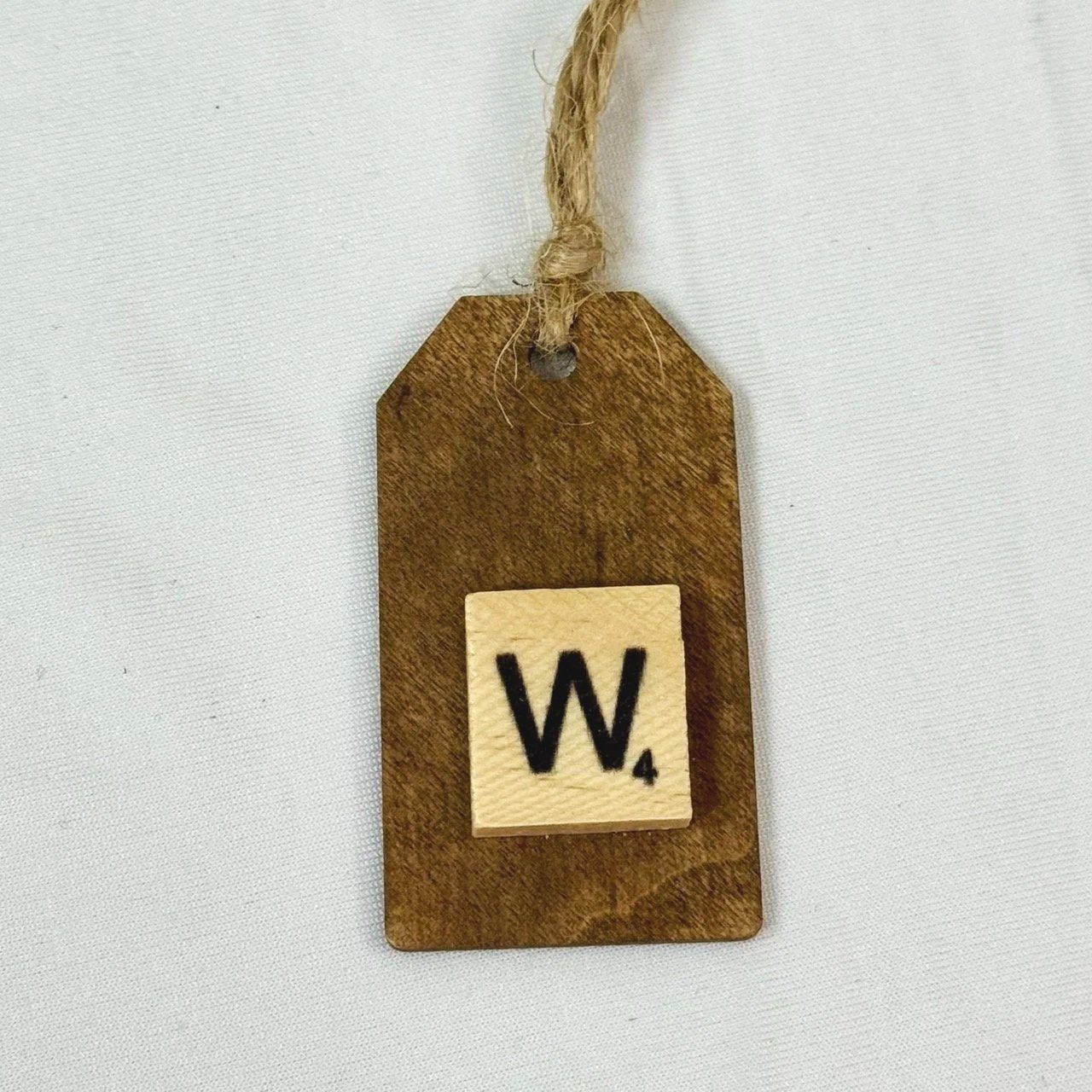Monogram Gift Tag: W (scrabble mini)