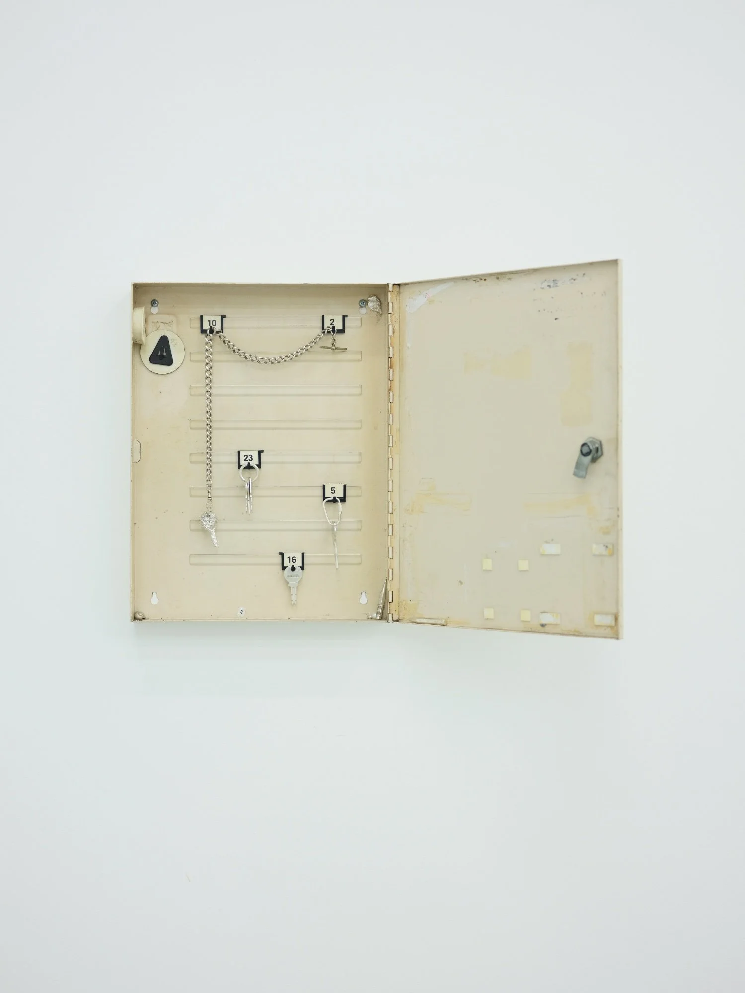 White Rabbit Lies_2025_Solid Haus_28.jpg