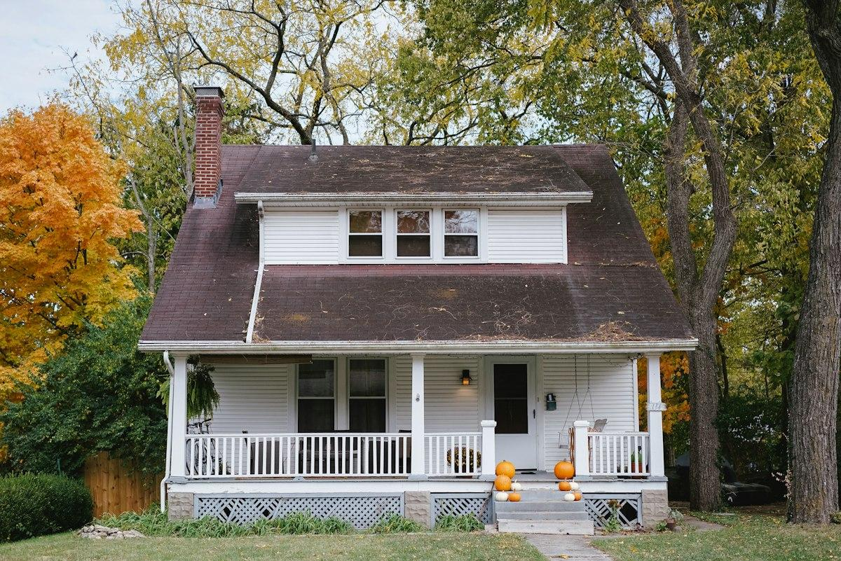 Houston's Fall Weather: What It Means for Your Home's Cleanliness