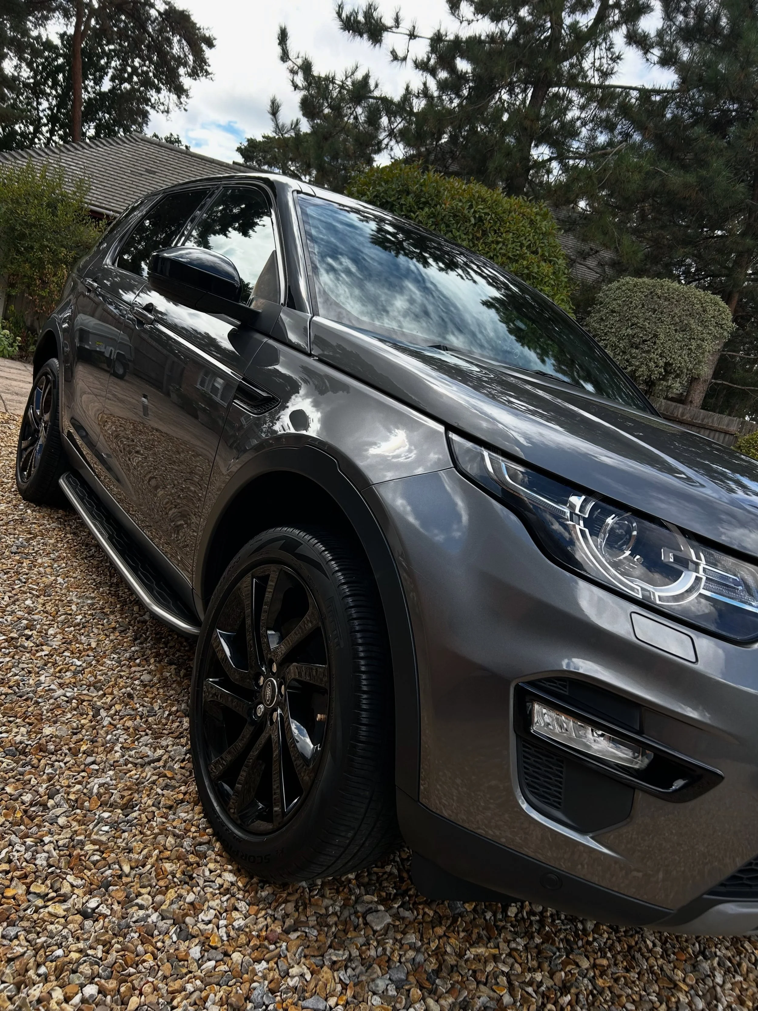 Exterior Detail for this Range Rover Sport removing bush scratches from a recent trip 🌳🌳

Www.Dmrautodetailing.co.uk

📞- 07432009650
📧- Dmrautodetailing@hotmail.com

#detailing #valeting #satisfying #carcare #transformation
