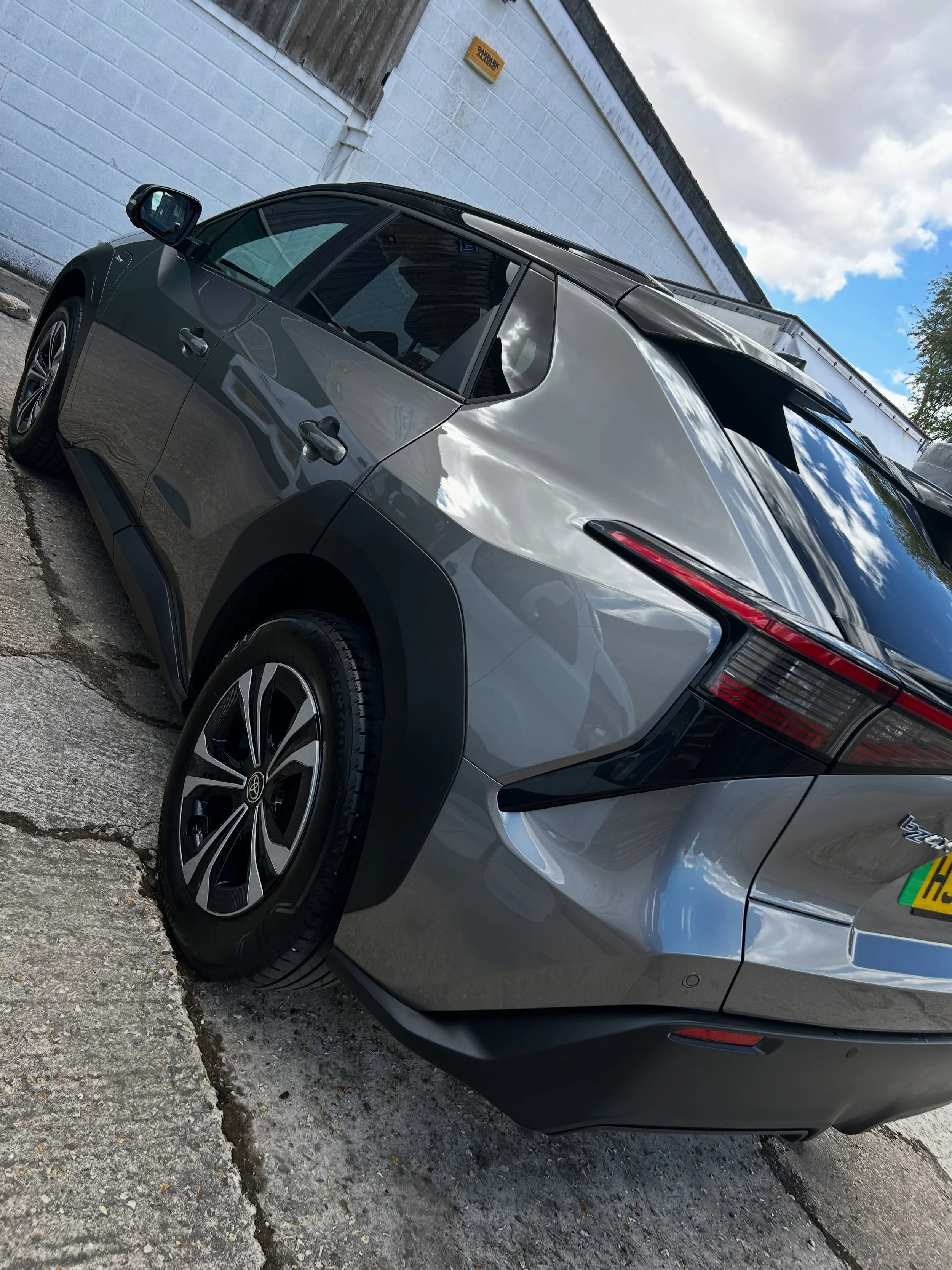 Minor scratch removal for this Toyota ✅

Www.Dmrautodetailing.co.uk

📞- 07432009650
📧- Dmrautodetailing@hotmail.com

#detailing #valeting #satisfying #carcare #transformation