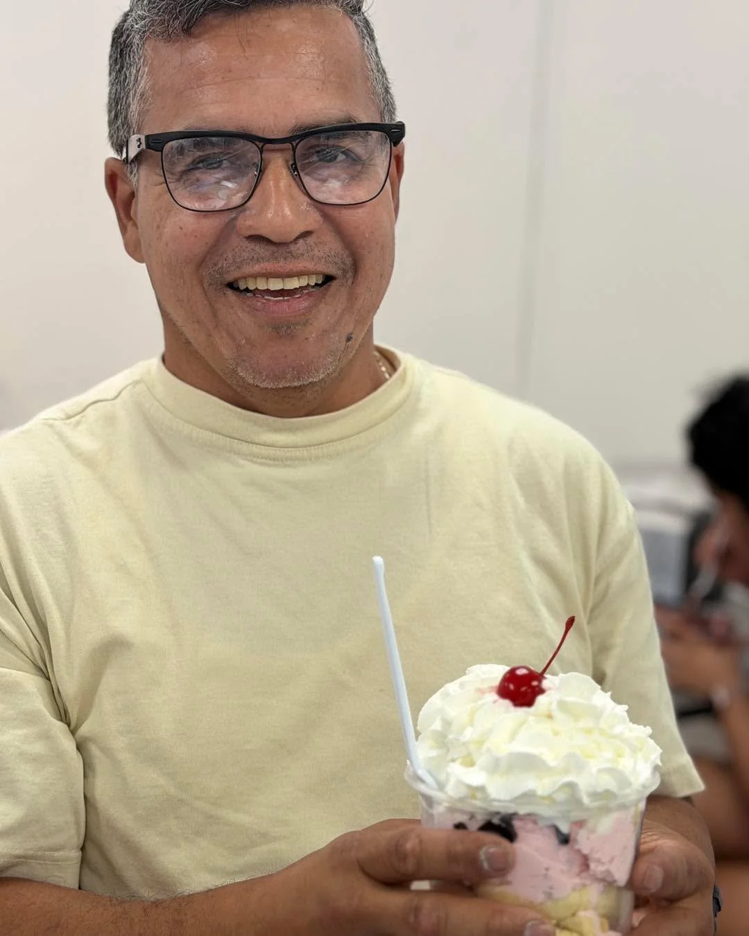 It&rsquo;s Sunday Funday&hellip; aka &ldquo;I deserve this&rdquo; day 😌

Pull up and build something ridiculous 👇
🥣 A&ccedil;a&iacute; bowls stacked like you&rsquo;ve been good all week
🍌 Banana splits that make zero sense (in the best way)
🥤 Dr