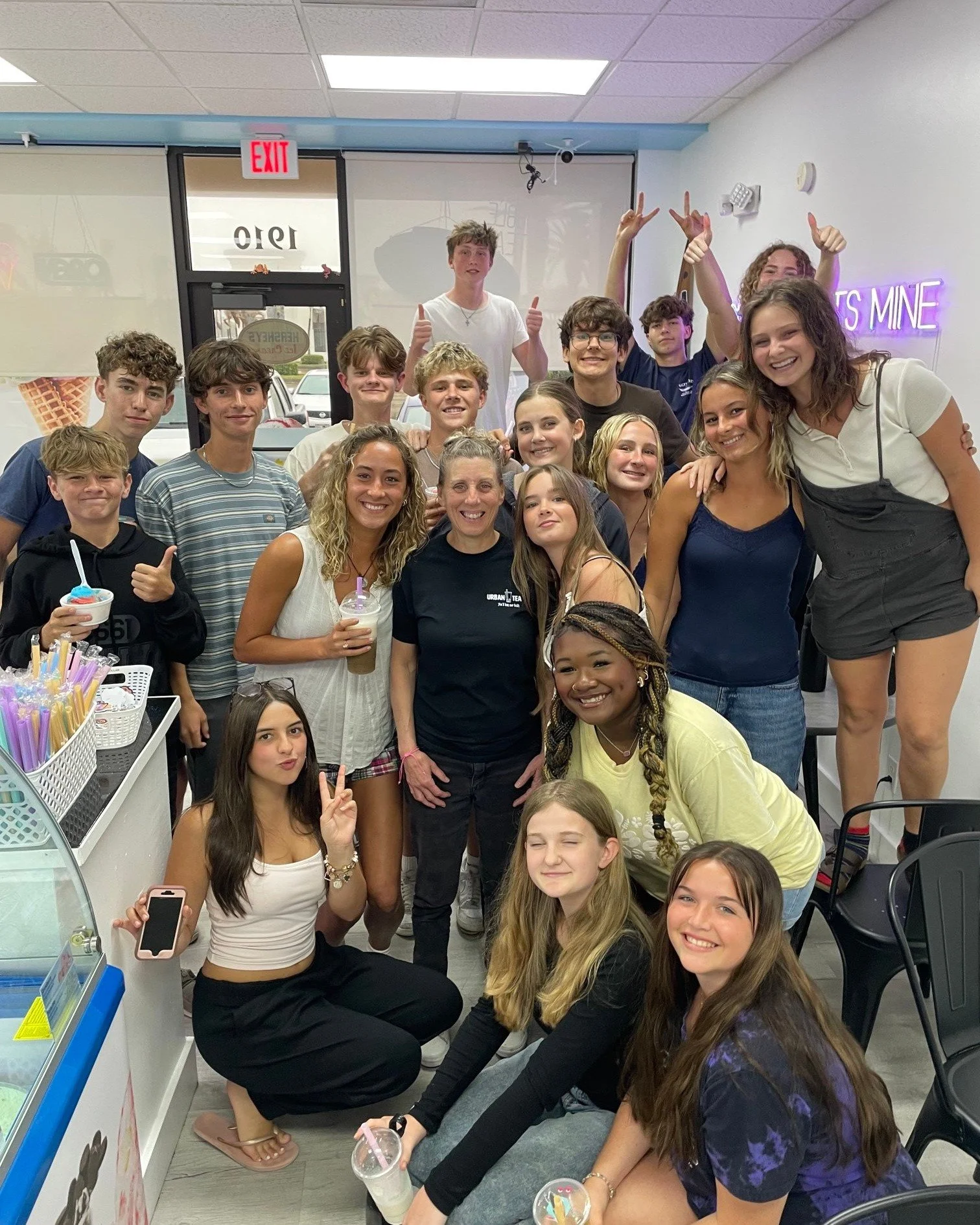 🥳HAPPY BIRTHDAY SUMMER🎉

Yall showed up and showed out for our girl! Over 20 of our loyal customers came in just to celebrate her. That&rsquo;s family. She said she had a great birthday and we thank you for helping make it extra special 🥰

This is