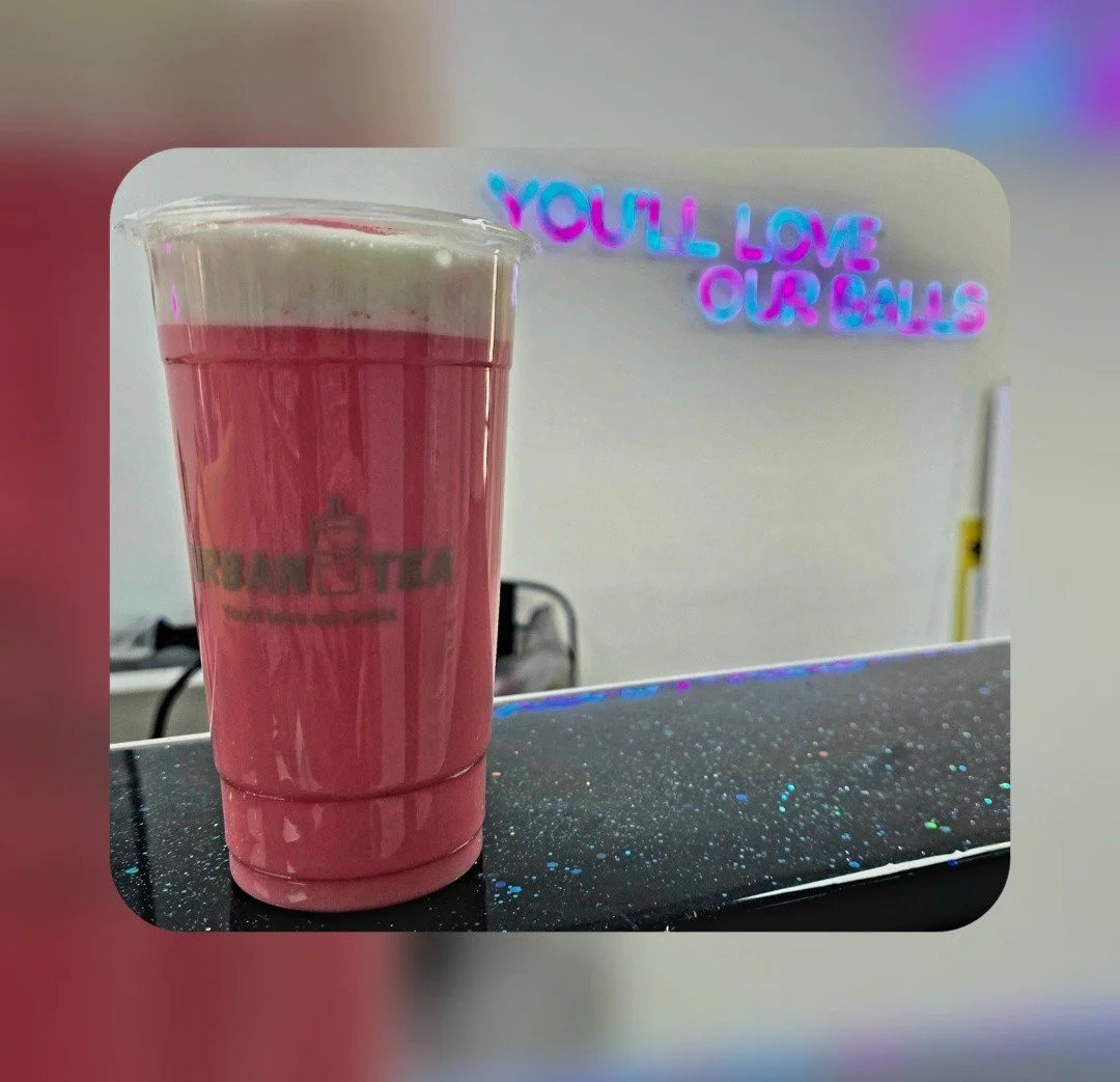 Something about a really good pink drink just 👌😍

Pictured here is an Italian Cookie topped with cold foam.
Yep.
Those amazing almond flavored cookies from a real bakery in drink form. 
Dessert in a cup 🙌
Made my little Italiana heart happy 😊 

C