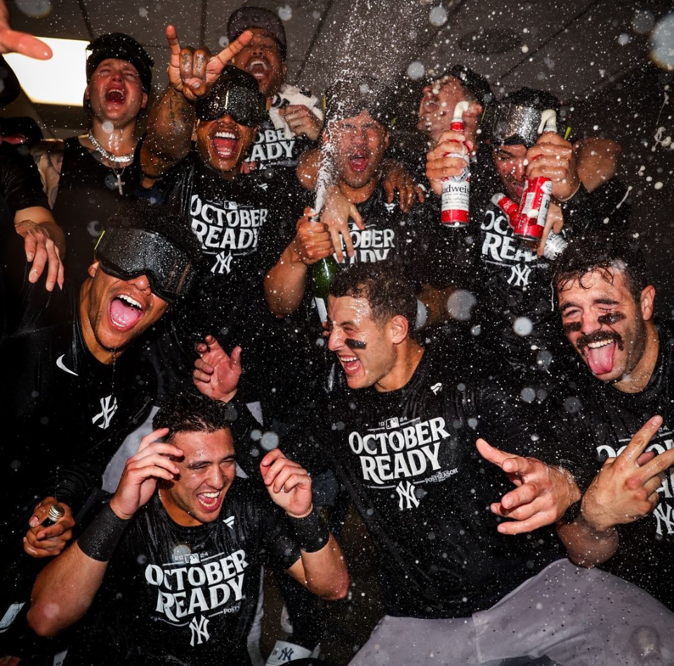 Locker Room Champagne