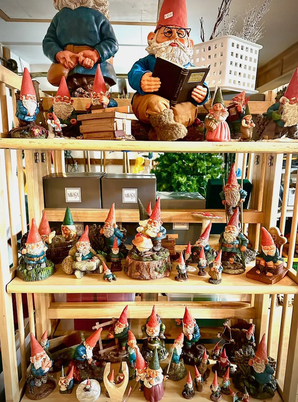 Unique Collectibles - 53 of 54.jpeg