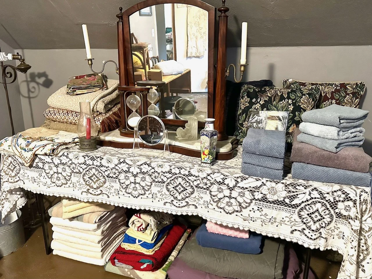 Household Items & Linens - 15 of 46.jpeg