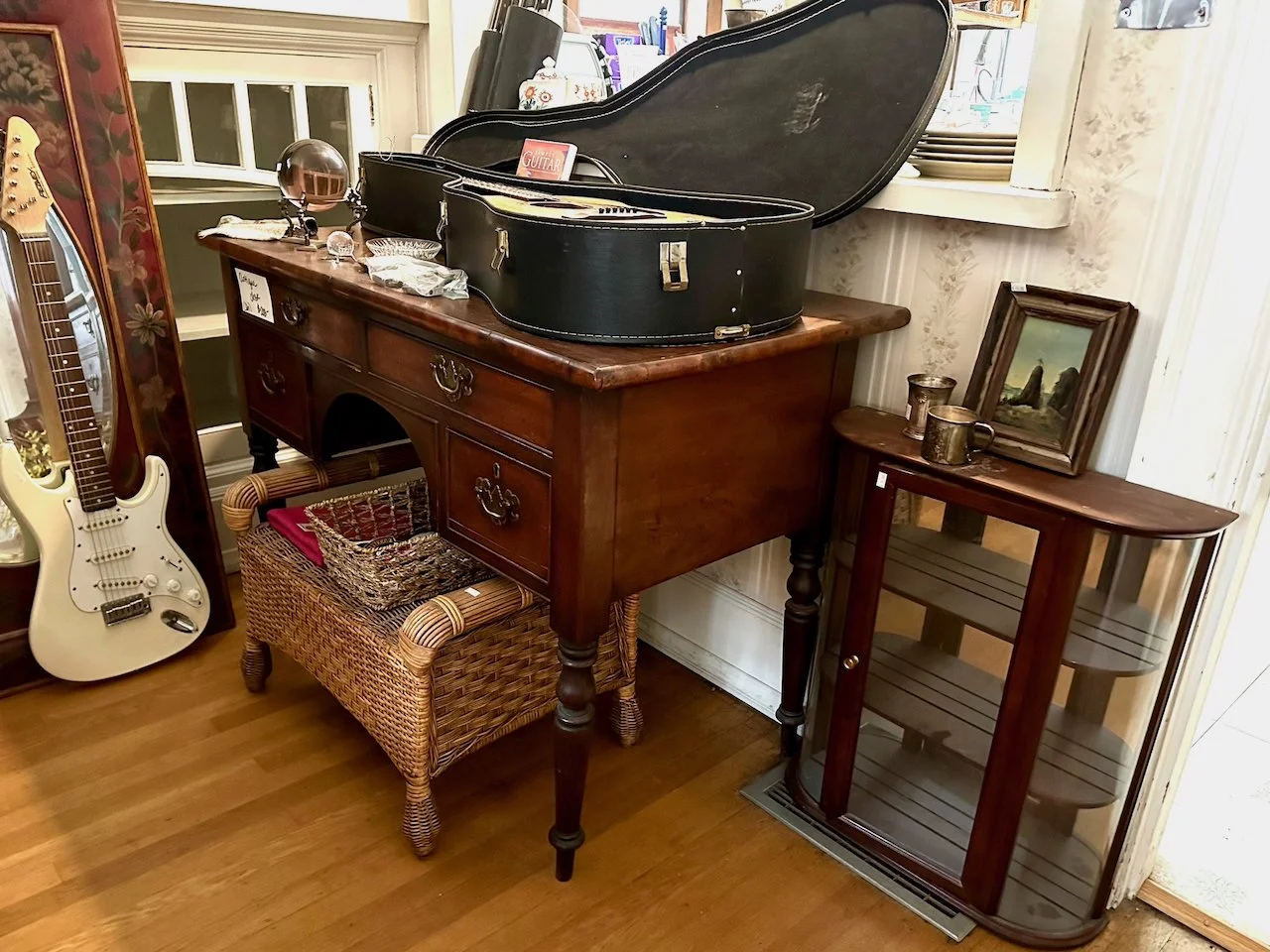 Music & Musical Instruments - 17 of 50.jpeg