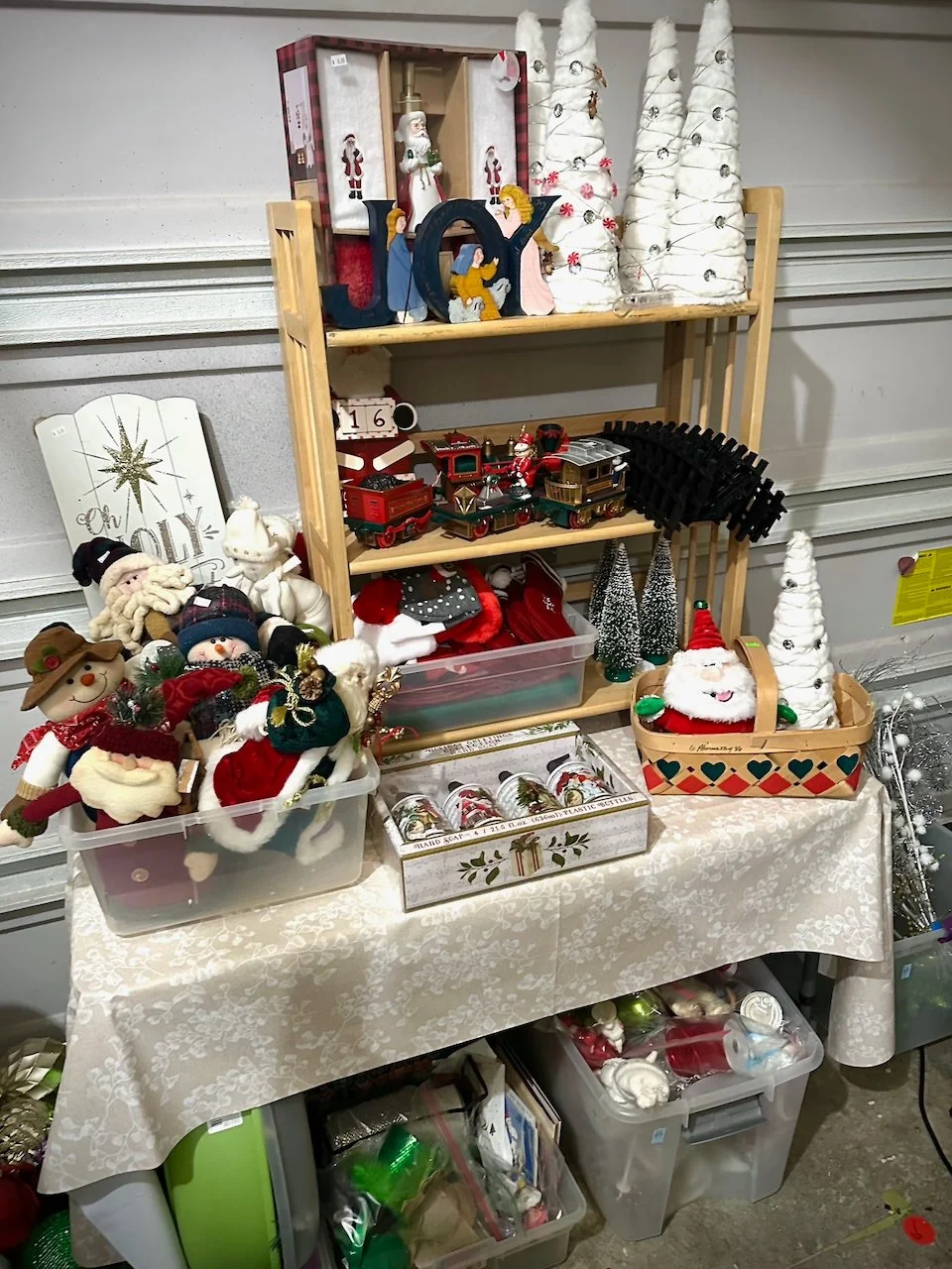 Outdoor Items, Tools & Holiday Decor - 30 of 57.jpeg