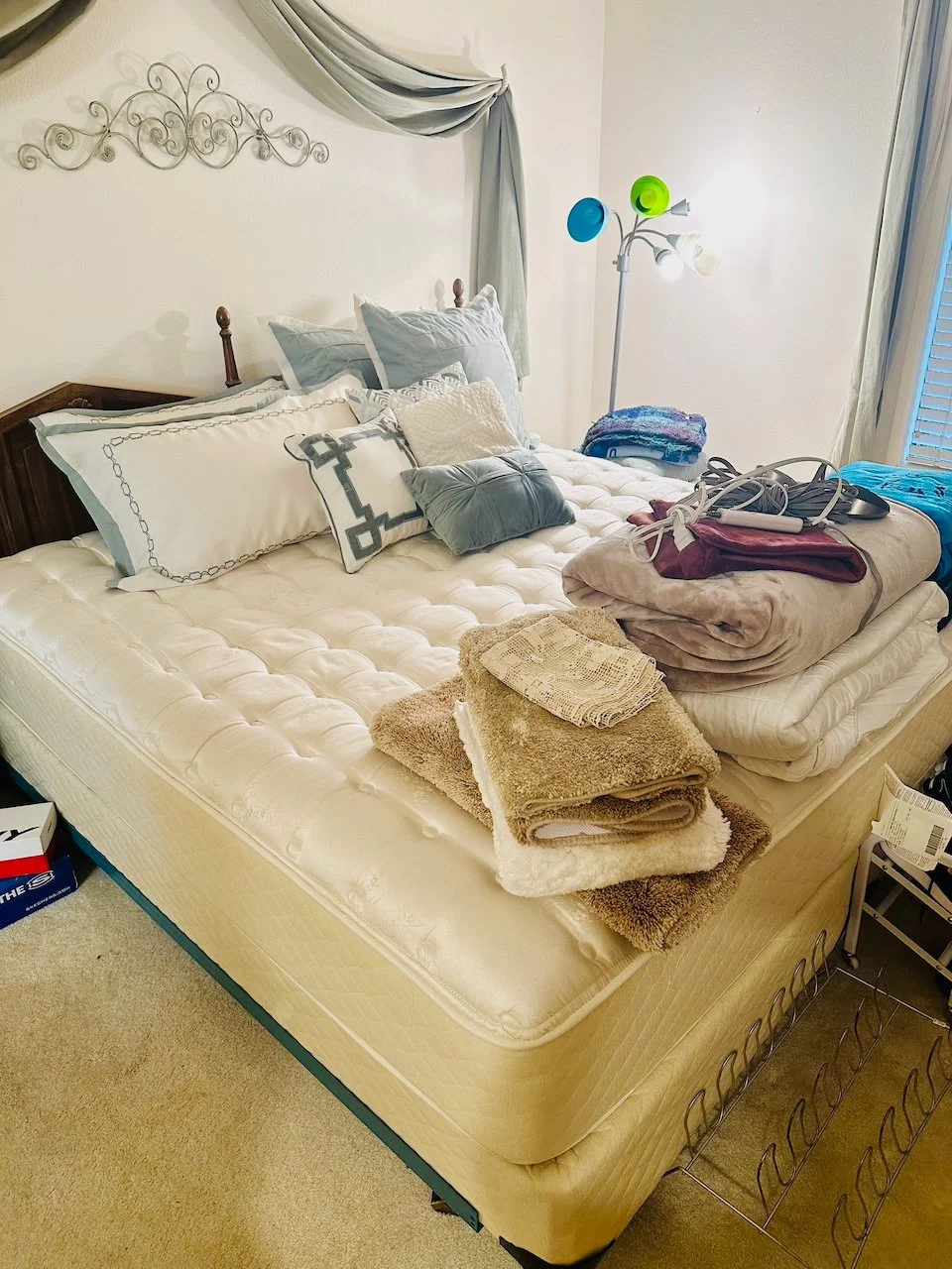Household Items & Linens - 2 of 46.jpeg