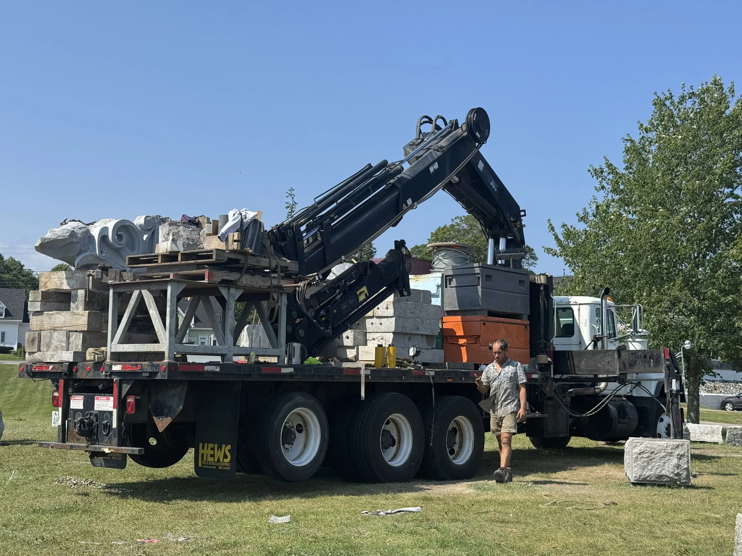 larson_crane_truck.jpeg