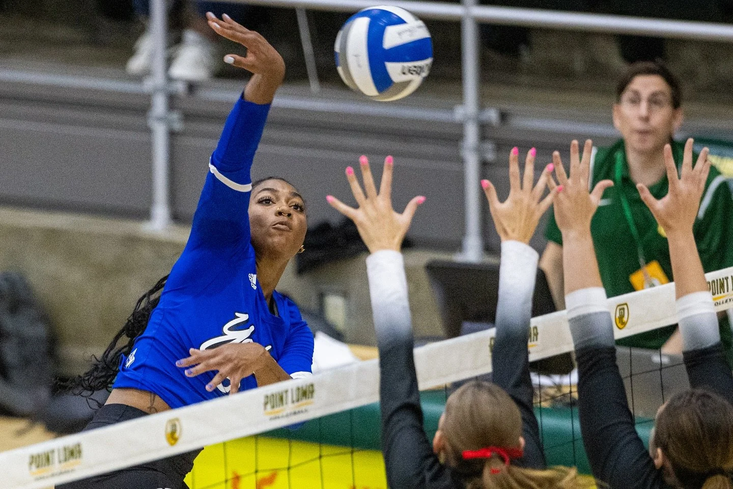 CSU San Beradino’s Sarai Ross (2) contributes with the sweep over Northwest Nazarene University with 9 kills in the Yotes’ season-opening match on September 4, 2025, in San Diego, California.
#gramercyarts #csusb_vb #nnuvolleyball #volle