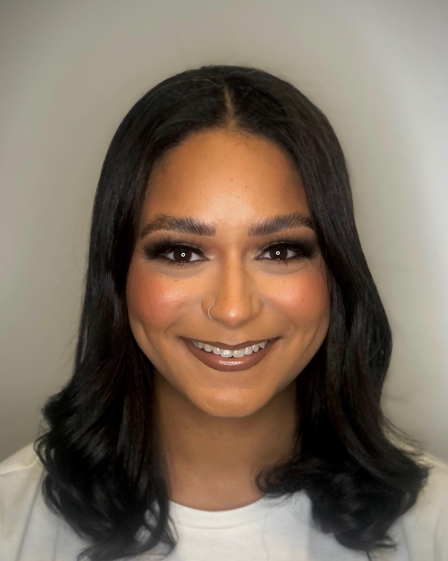 &hearts;️Date Night&hearts;️
.
.
Had to get my girl right for a sexy night on the town! 
.
.
.
#smokeyeye #bronzegoddess #bronzeglam #bronzer #datenightmakeup #datenightlook #fullglam #softglam 
#makeuptransformation #makeupartist #makeover  #browson
