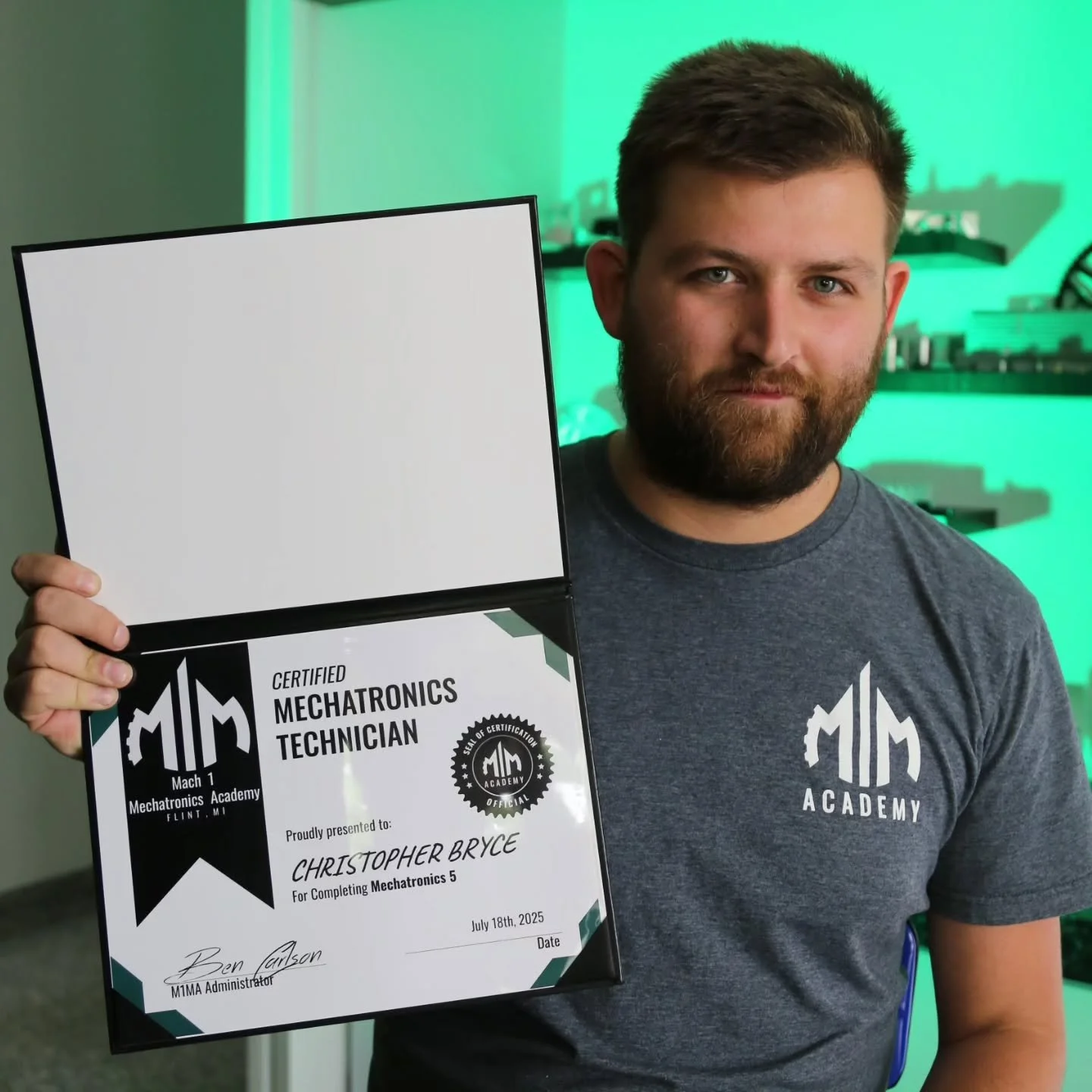 💢 CONGRATULATIONS CHRIS!! 💢
Chris Bryce came to Mach 1 looking for hands-on training to get him job ready. 

Chris has an extremely positive attitude and picked up a career at Maya Gage in Plymouth MI a couple months before graduation.

When he put