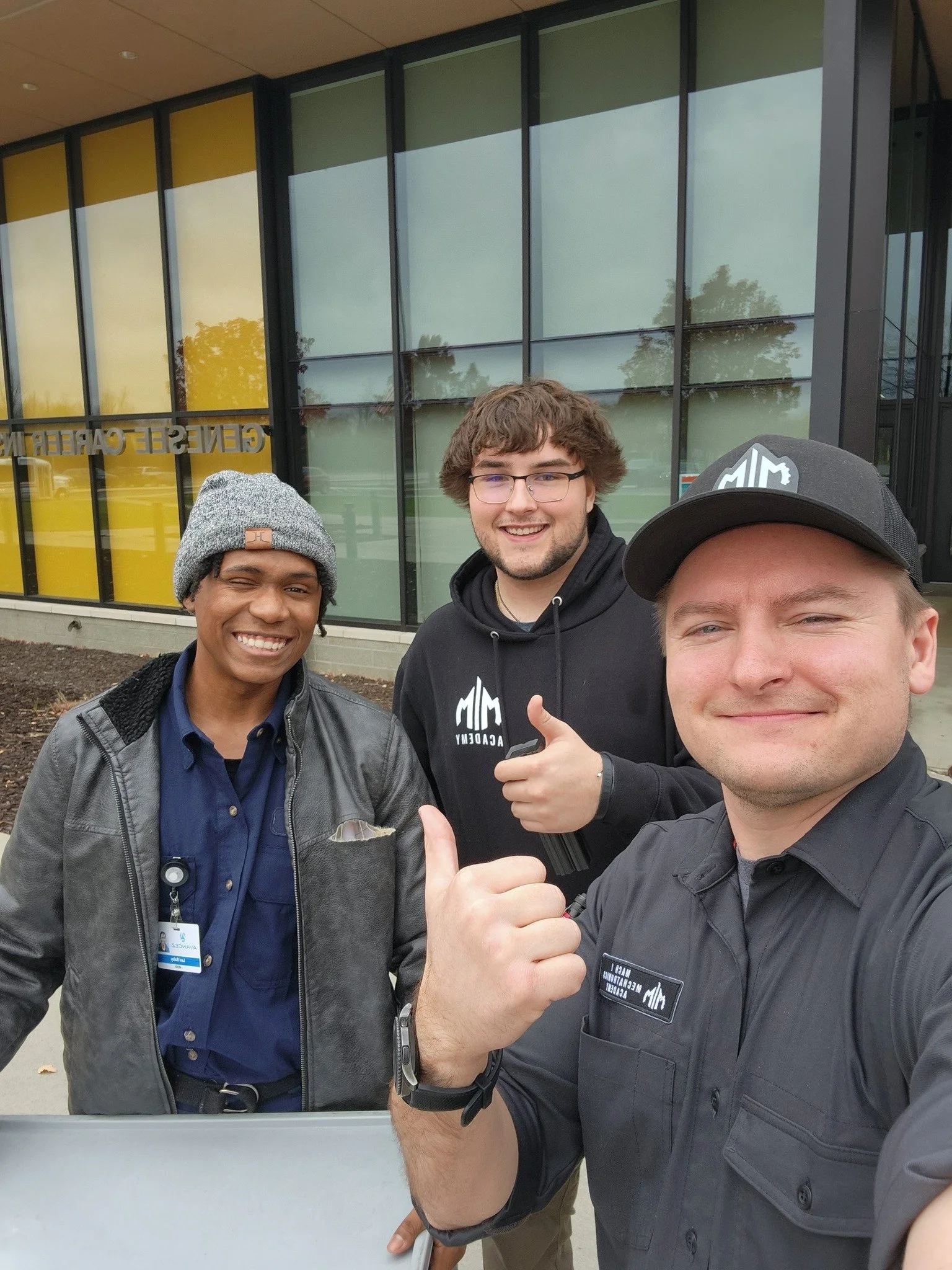 We had a great chat with all three sessions of Mechatronics students at GCI last week 👌

Big shout out to Bill Hoffmann for hosting us and getting out future generations excited about manufacturing! 🤘