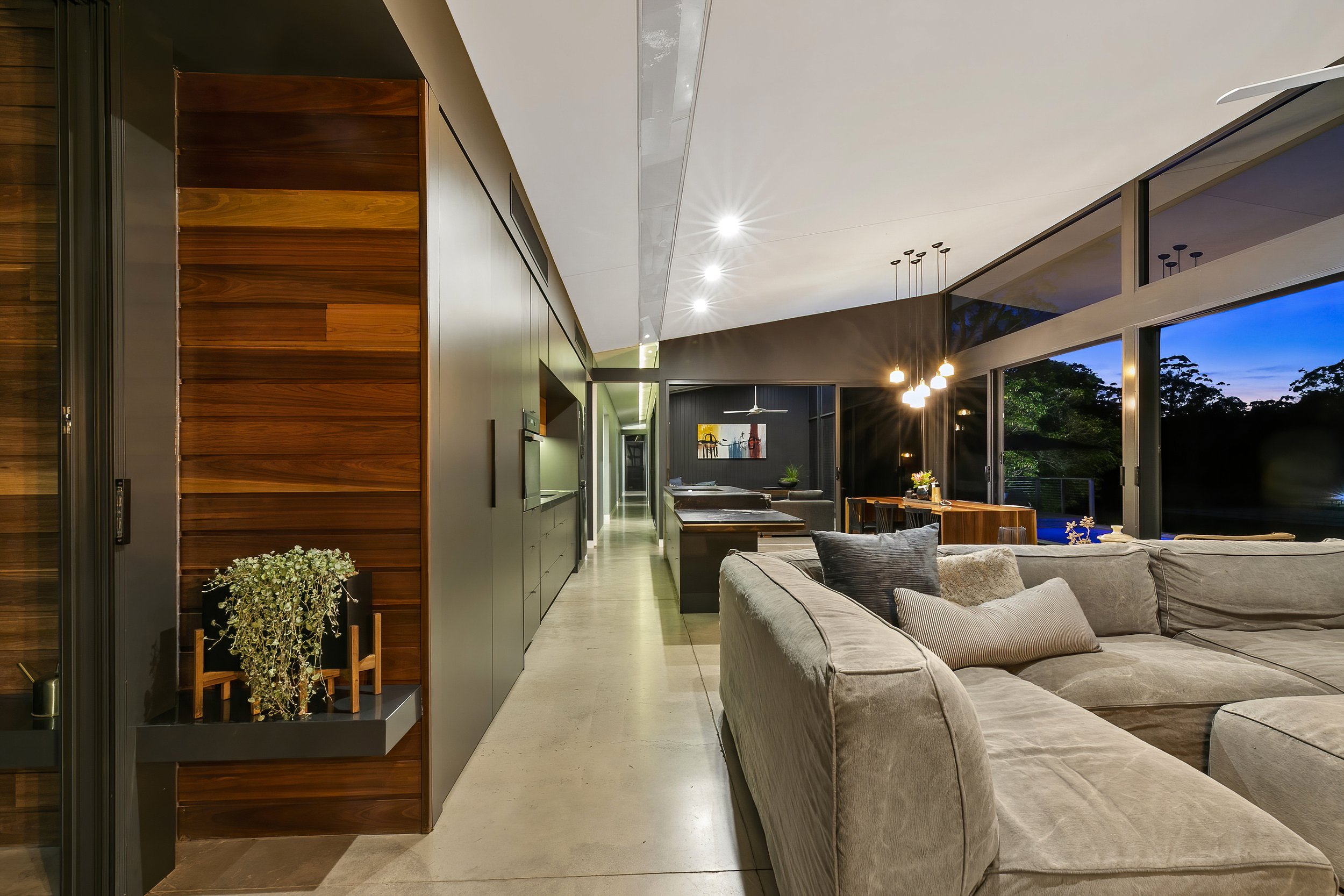 004_Open2view_ID791536-25_Laguna_Grove.jpg