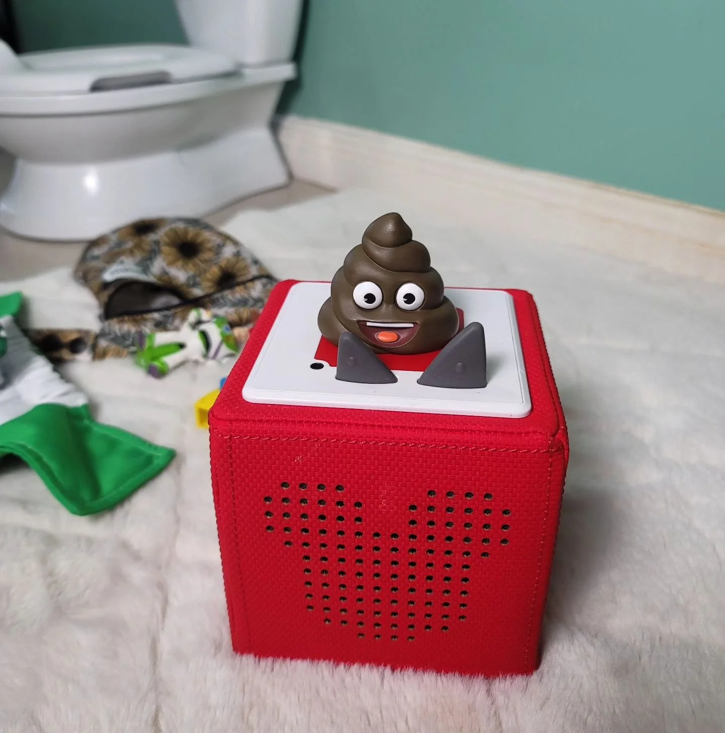 The ugliest and also most used @tonies.us in our house this week πππ©
I don't want to jinx it but we've have no accidents all day π the visual timer is soooo helpful.
#toddlermom