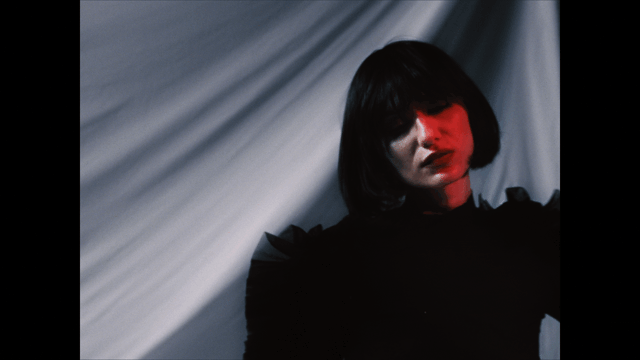 20260201_Anna_Megan_Black_Valve_057.MP4_01837340.gif