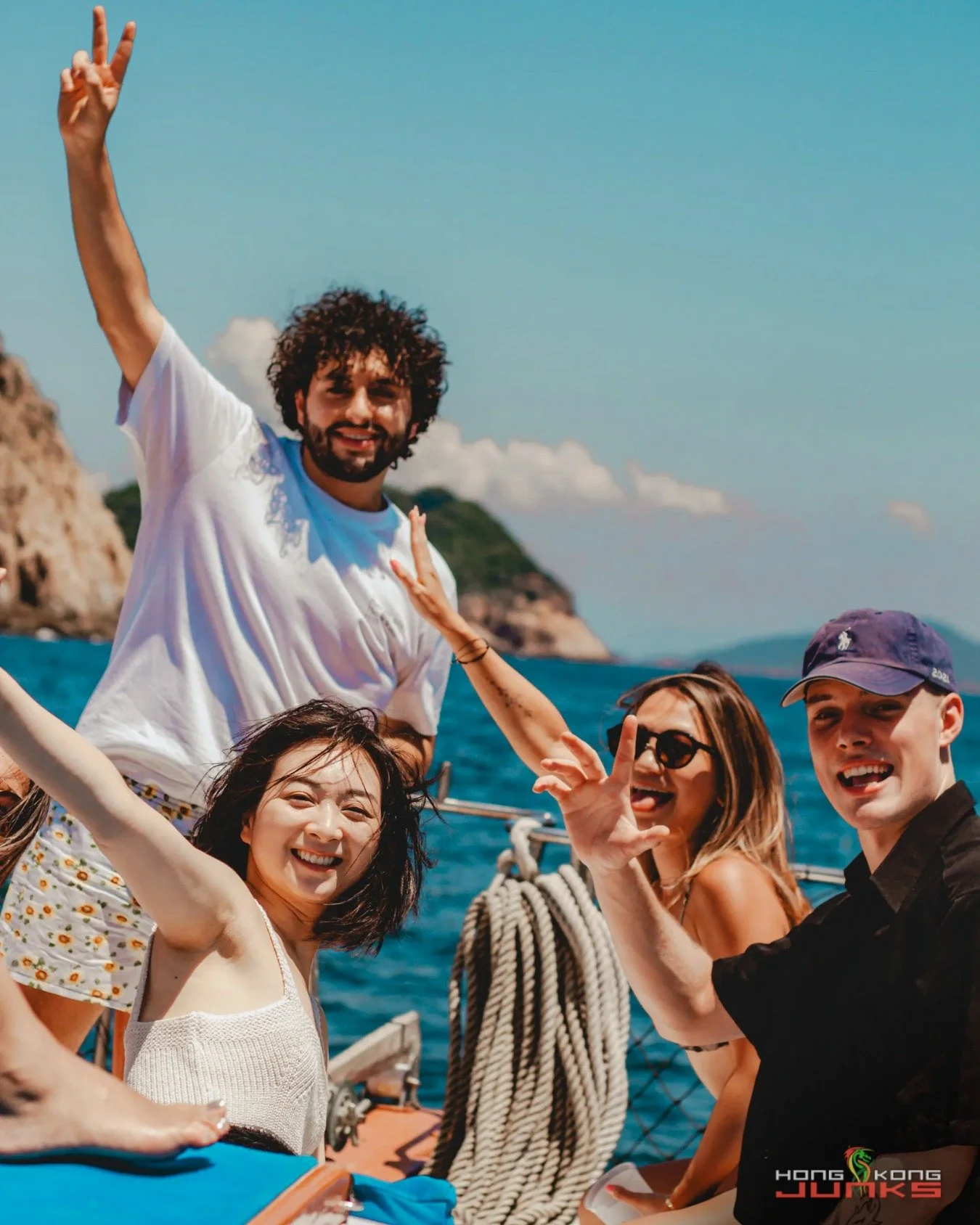 Front of the boat energy: dodging the chaos, catching the sun, running their own little island of chill. 
Bingaz at Sea @bingazatsea 
📸 @jcbaradas #HongKongJunks #BingazAtSea