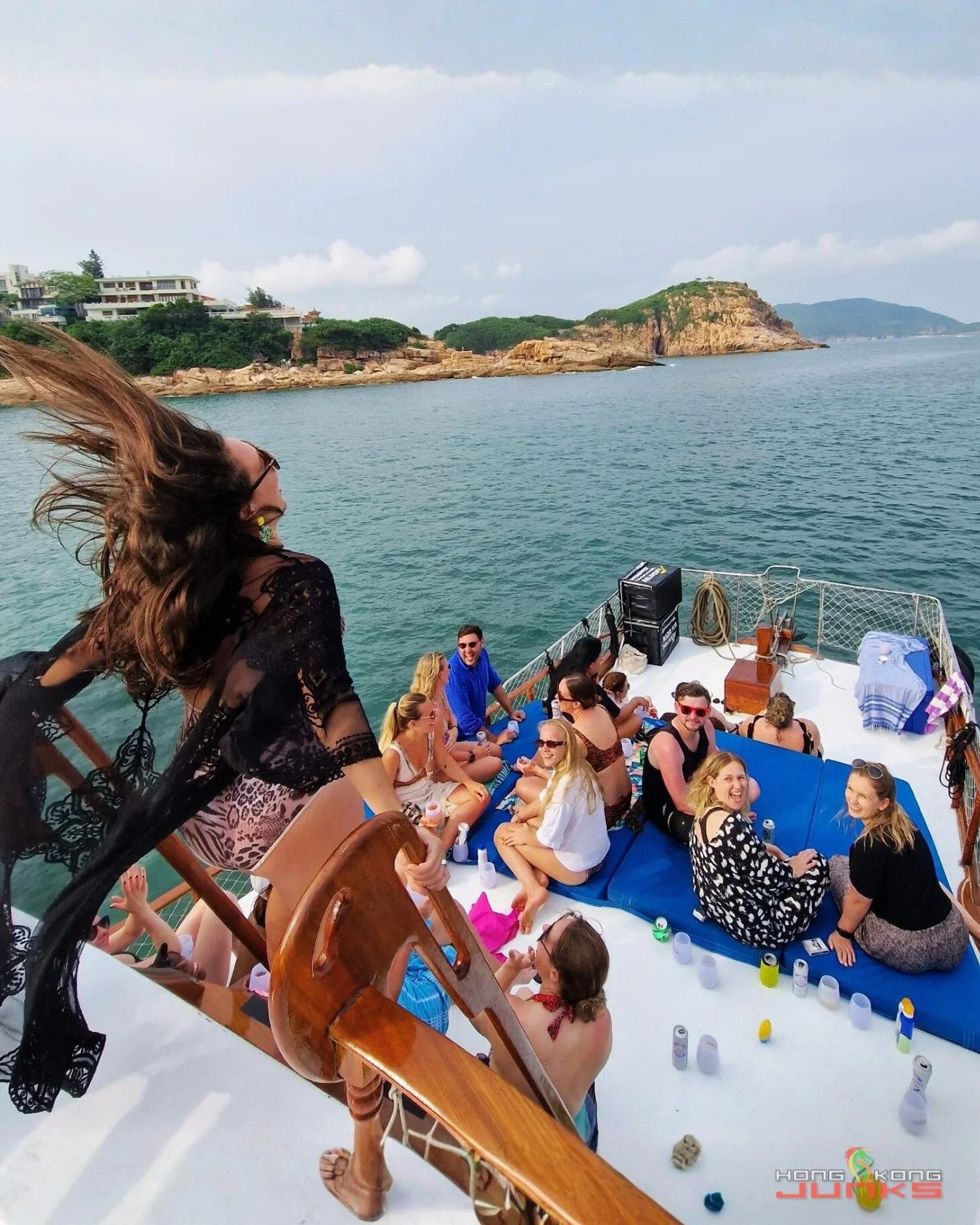 Some groups don&rsquo;t just show up for a junk, they set the tone. The laughter carries, the stories keep going long after the boat&rsquo;s docked, and somehow it all feels a little more like summer when they&rsquo;re around. All in one trip.
#HongK