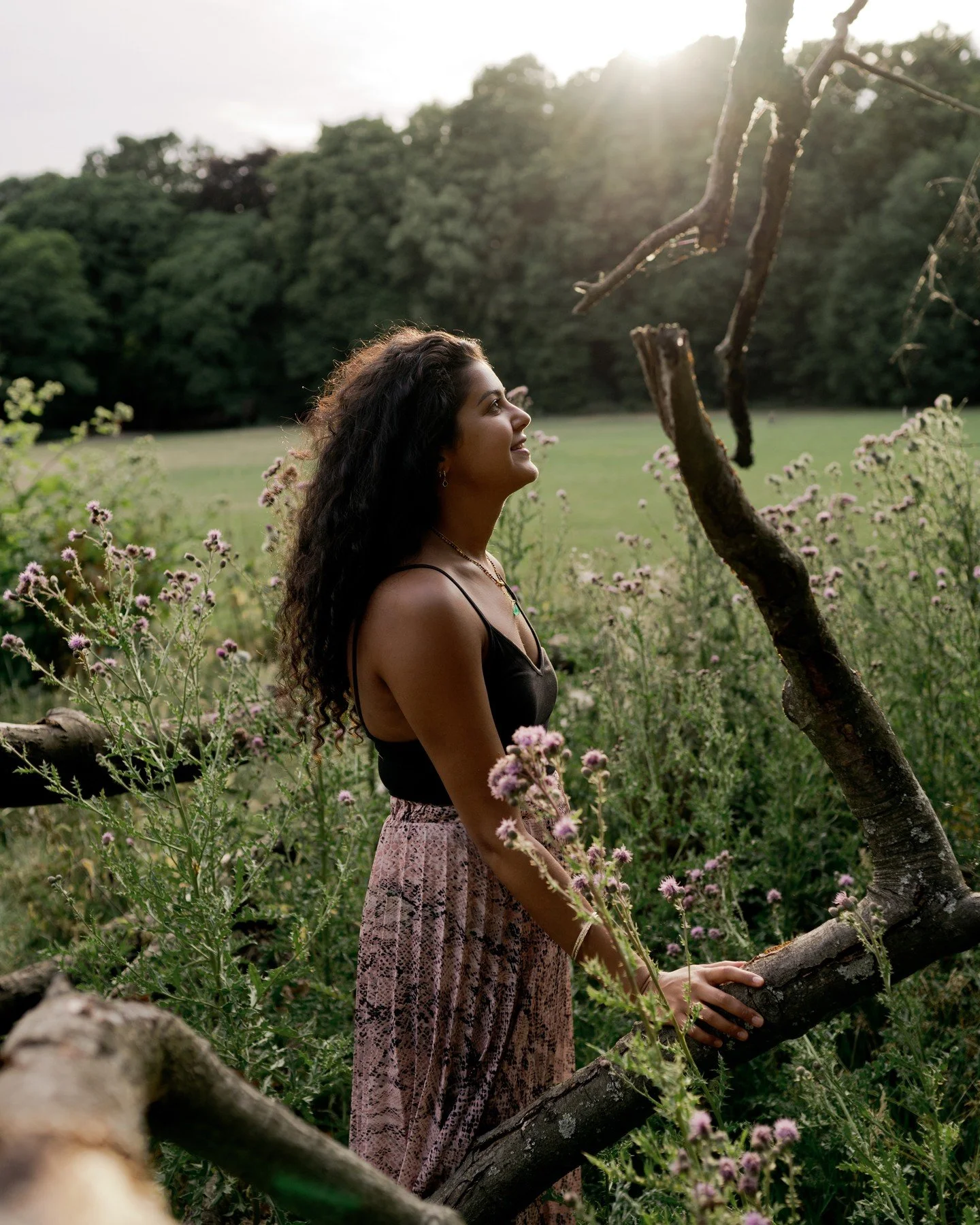 🌍 This Earth Day let's talk about the planet vs plastics &ndash; especially in our yoga practice. One thing many people don't realise is just how much plastics are part of Western yoga practices, from the clothes to the mats to the props.

🧘🏾 Thou