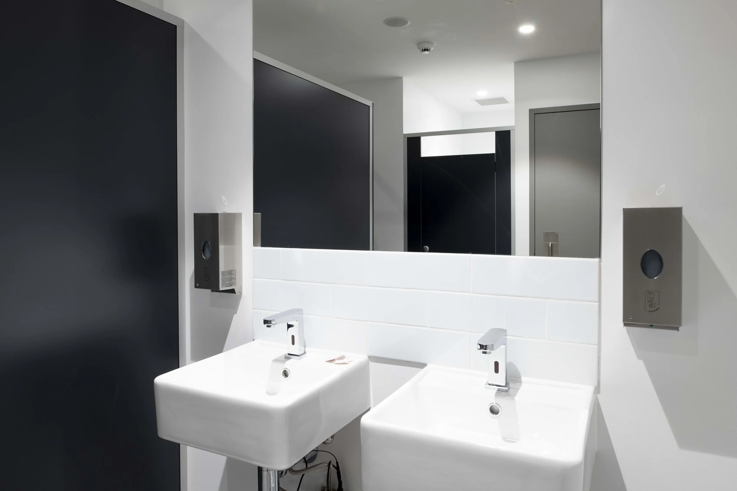 Bathroom_1_Web.jpg